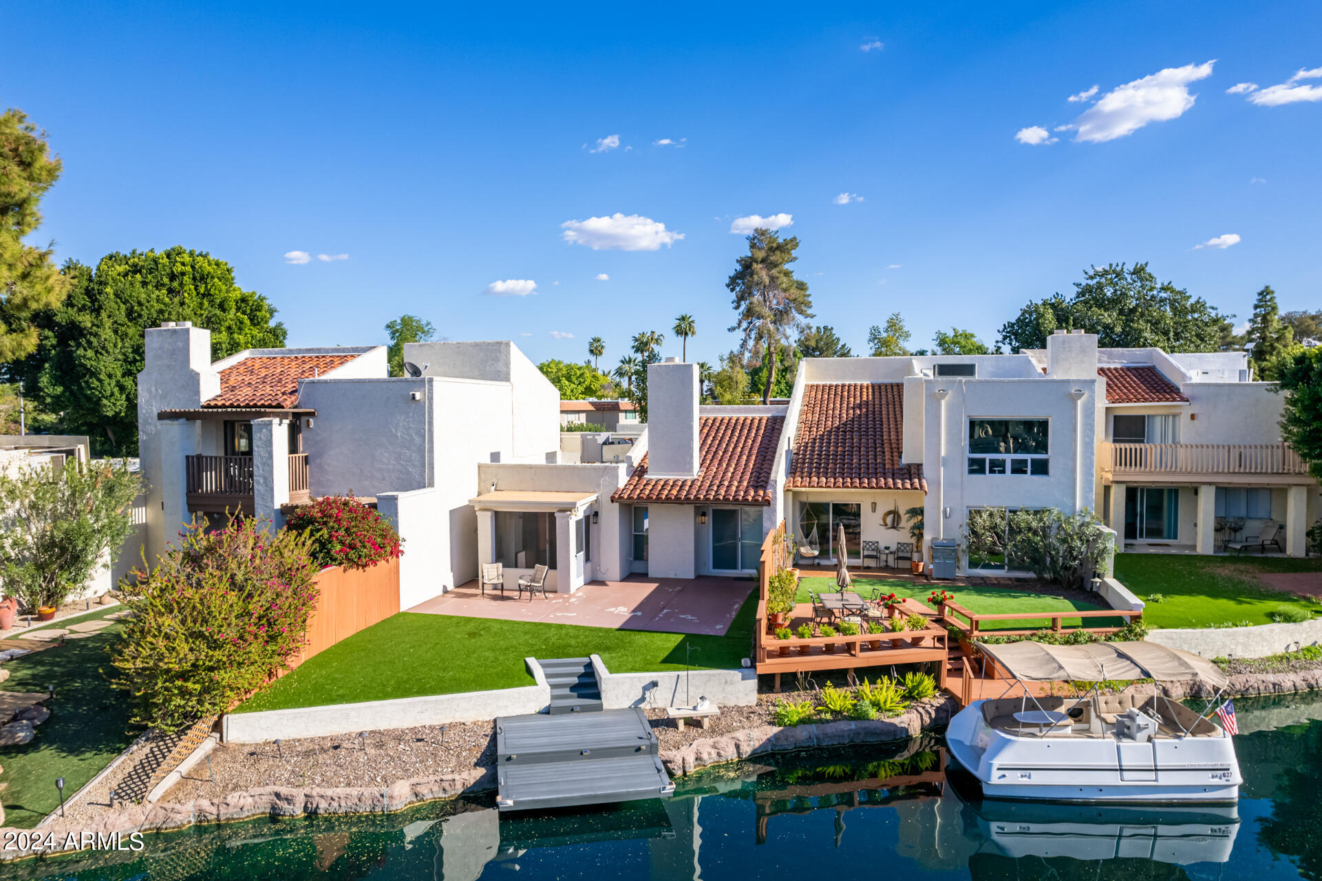 1042 E DRIFTWOOD Drive