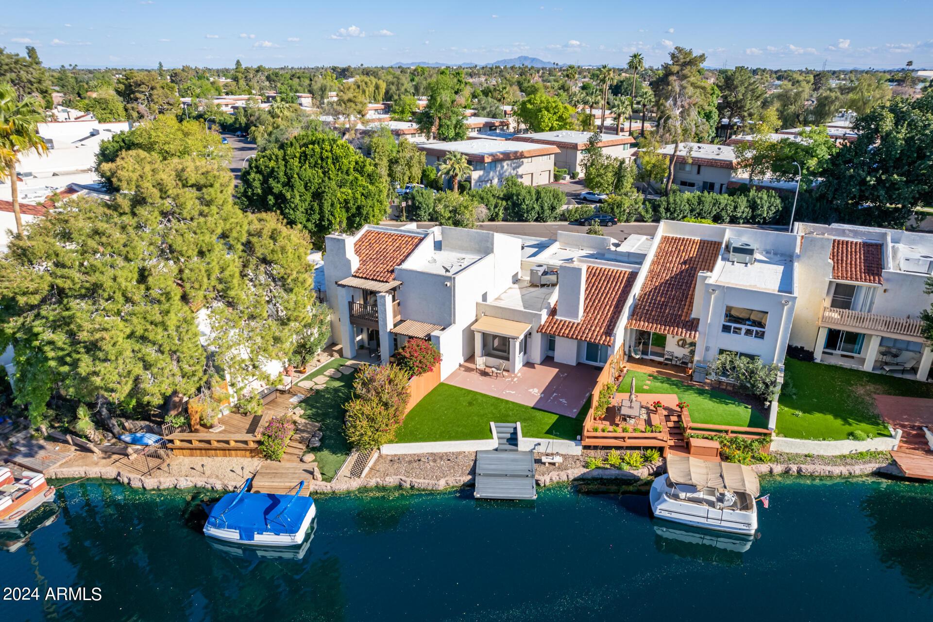 1042 E DRIFTWOOD Drive
