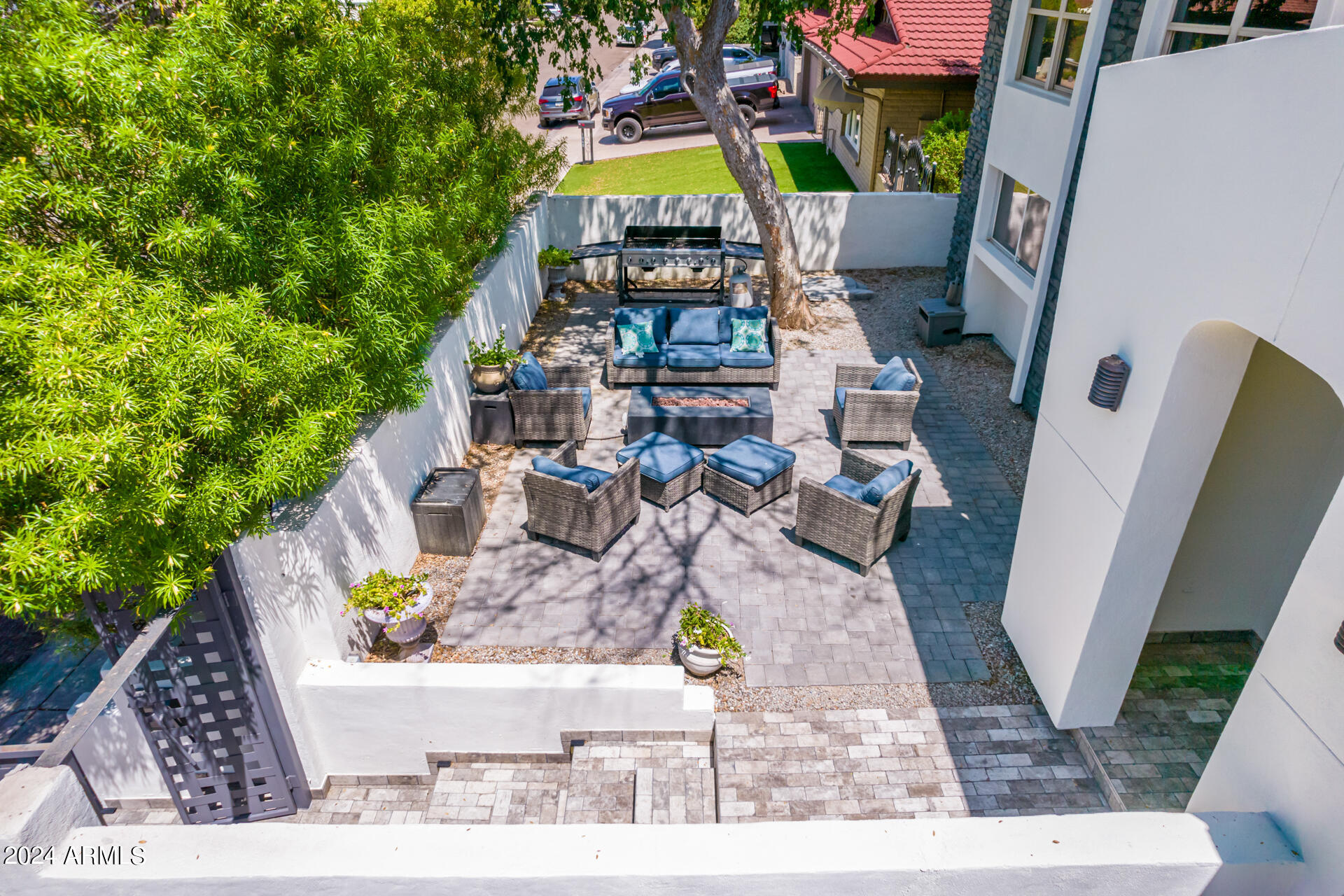 1064 E SANDPIPER Drive