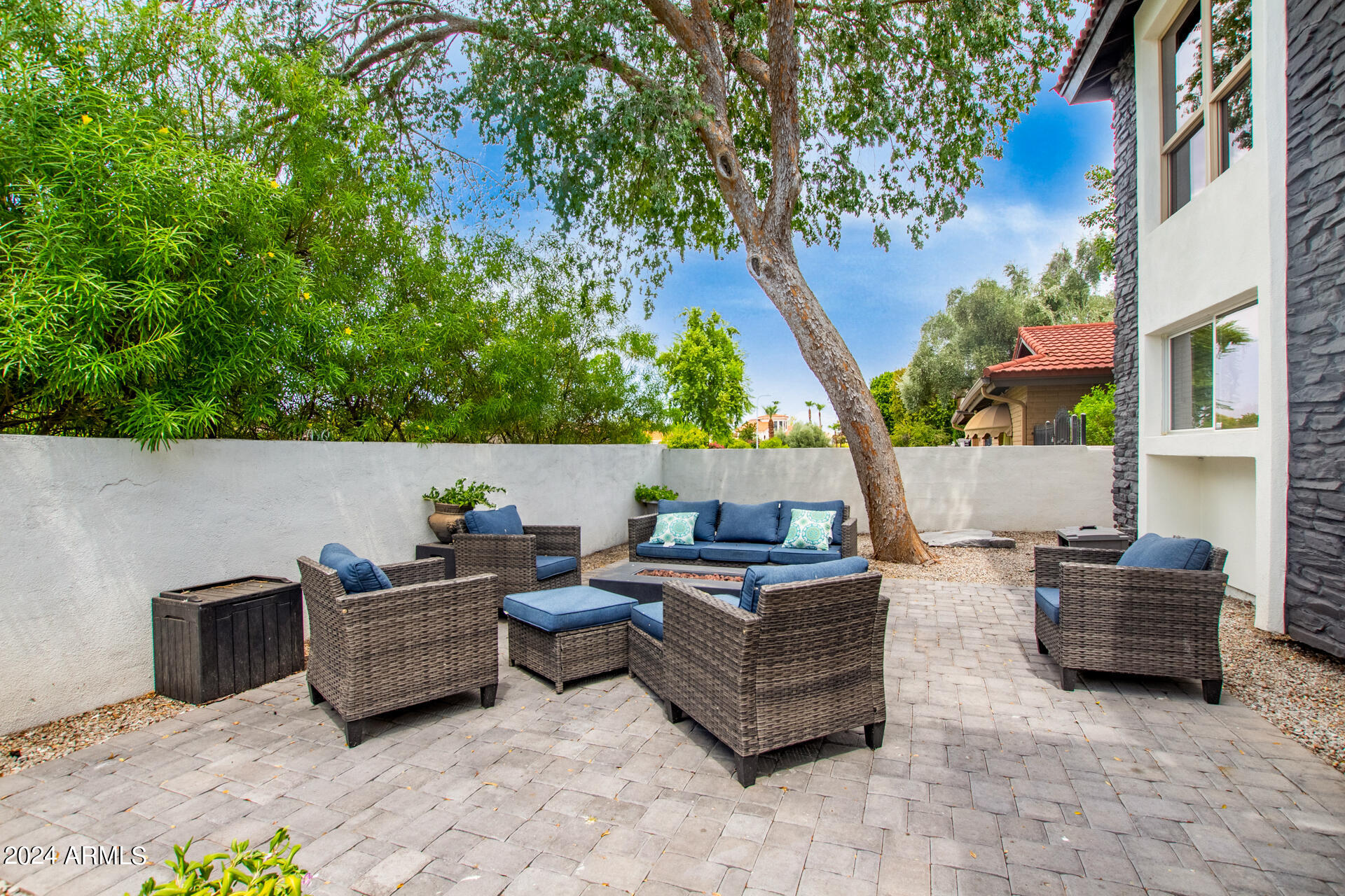 1064 E SANDPIPER Drive