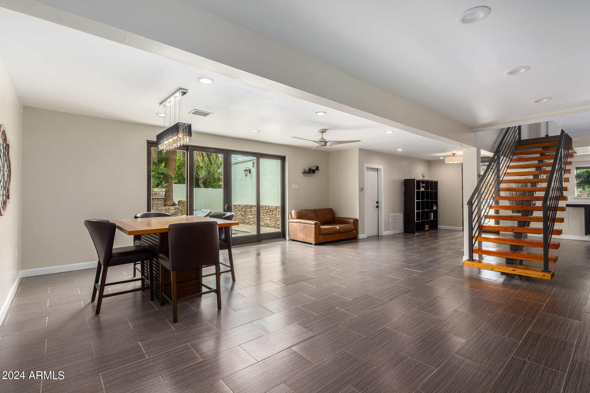 1064 E SANDPIPER Drive