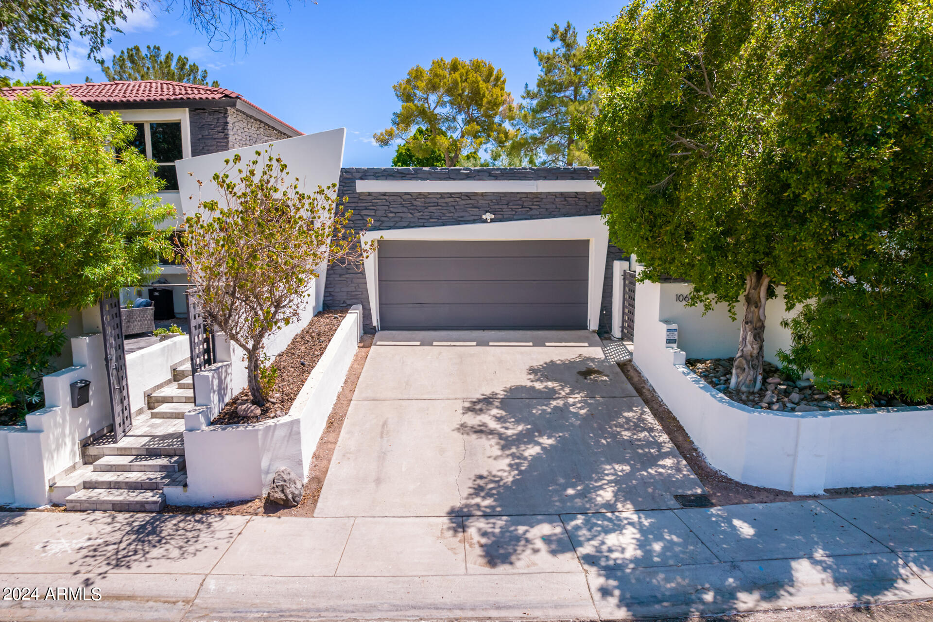 1064 E SANDPIPER Drive
