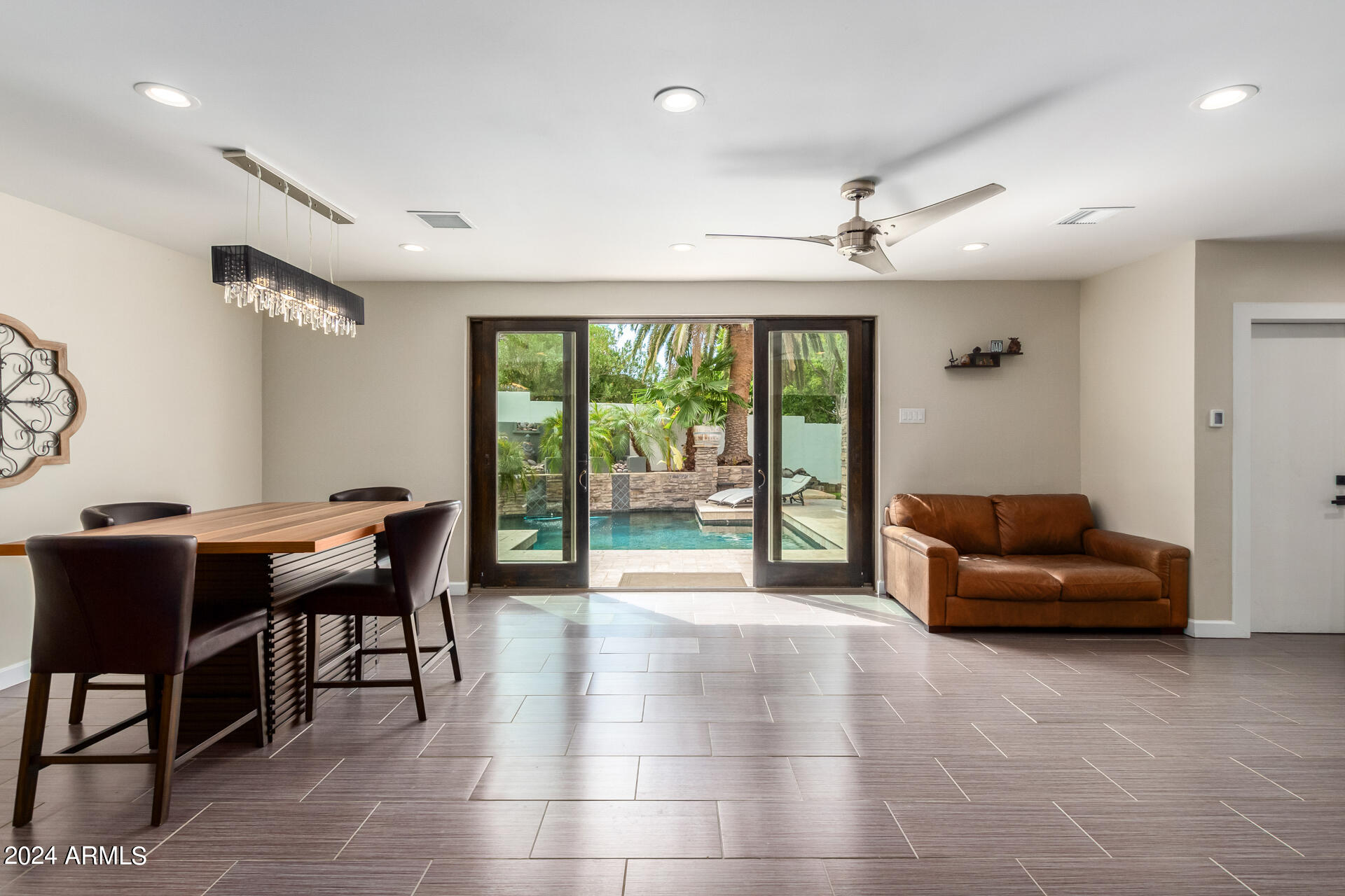1064 E SANDPIPER Drive