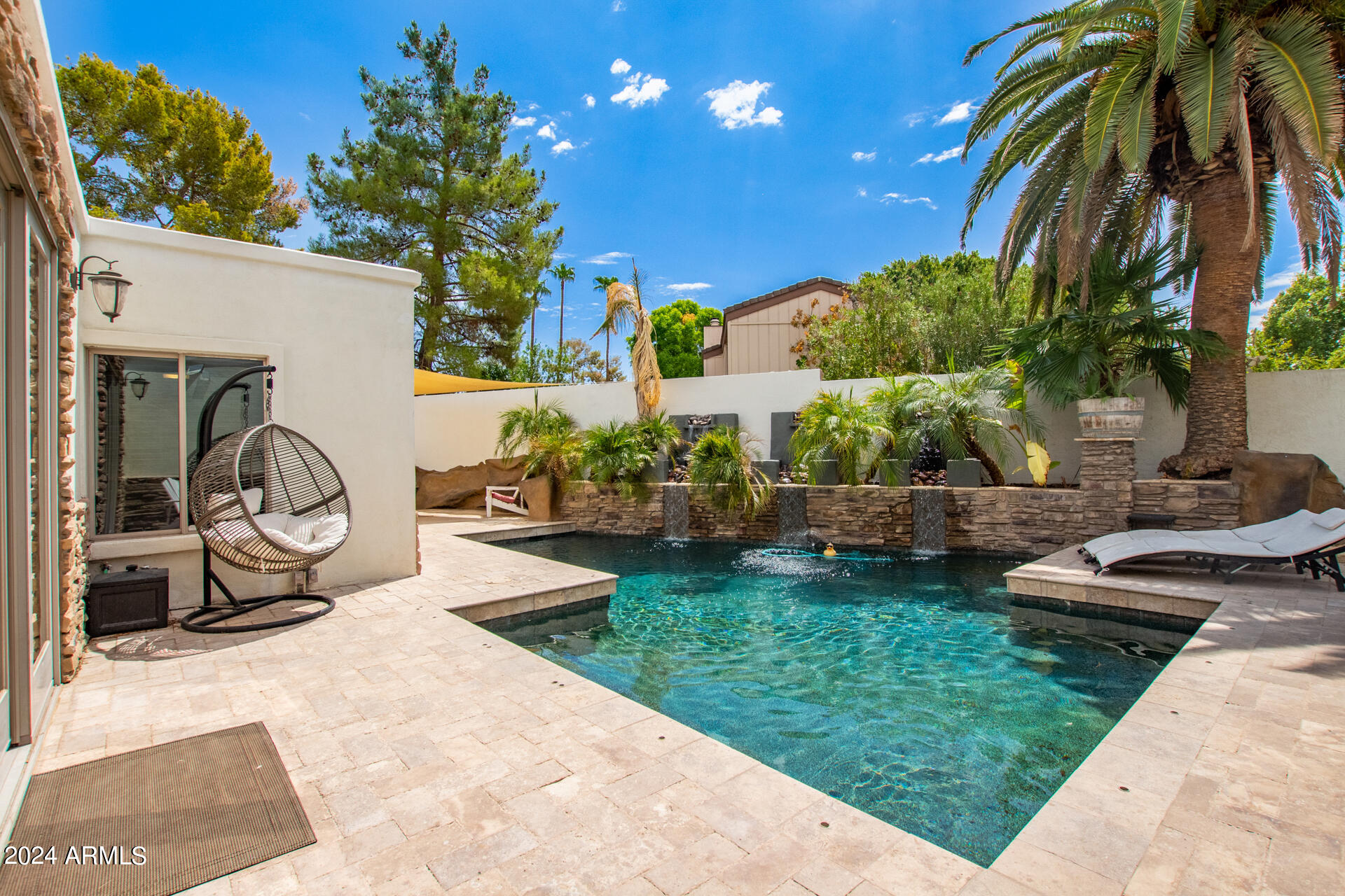 1064 E SANDPIPER Drive
