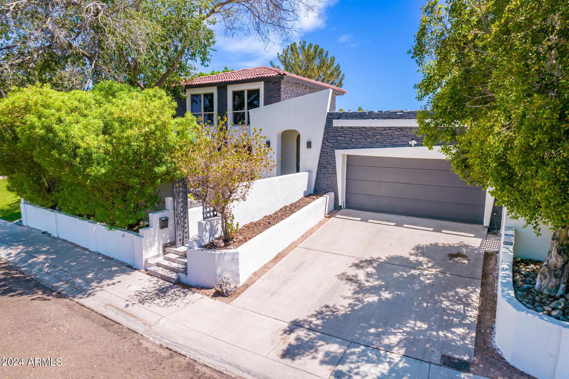 1064 E SANDPIPER Drive