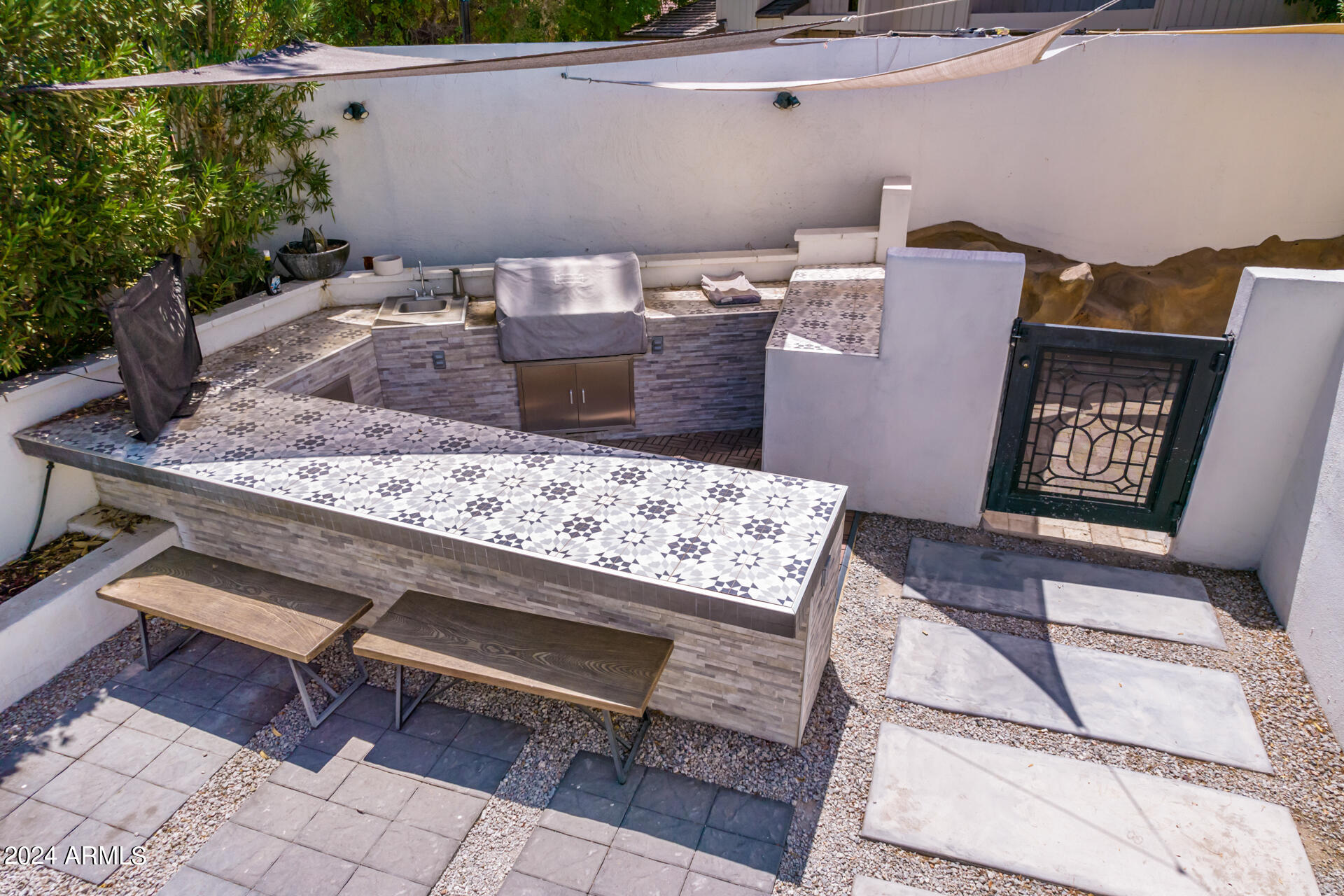 1064 E SANDPIPER Drive