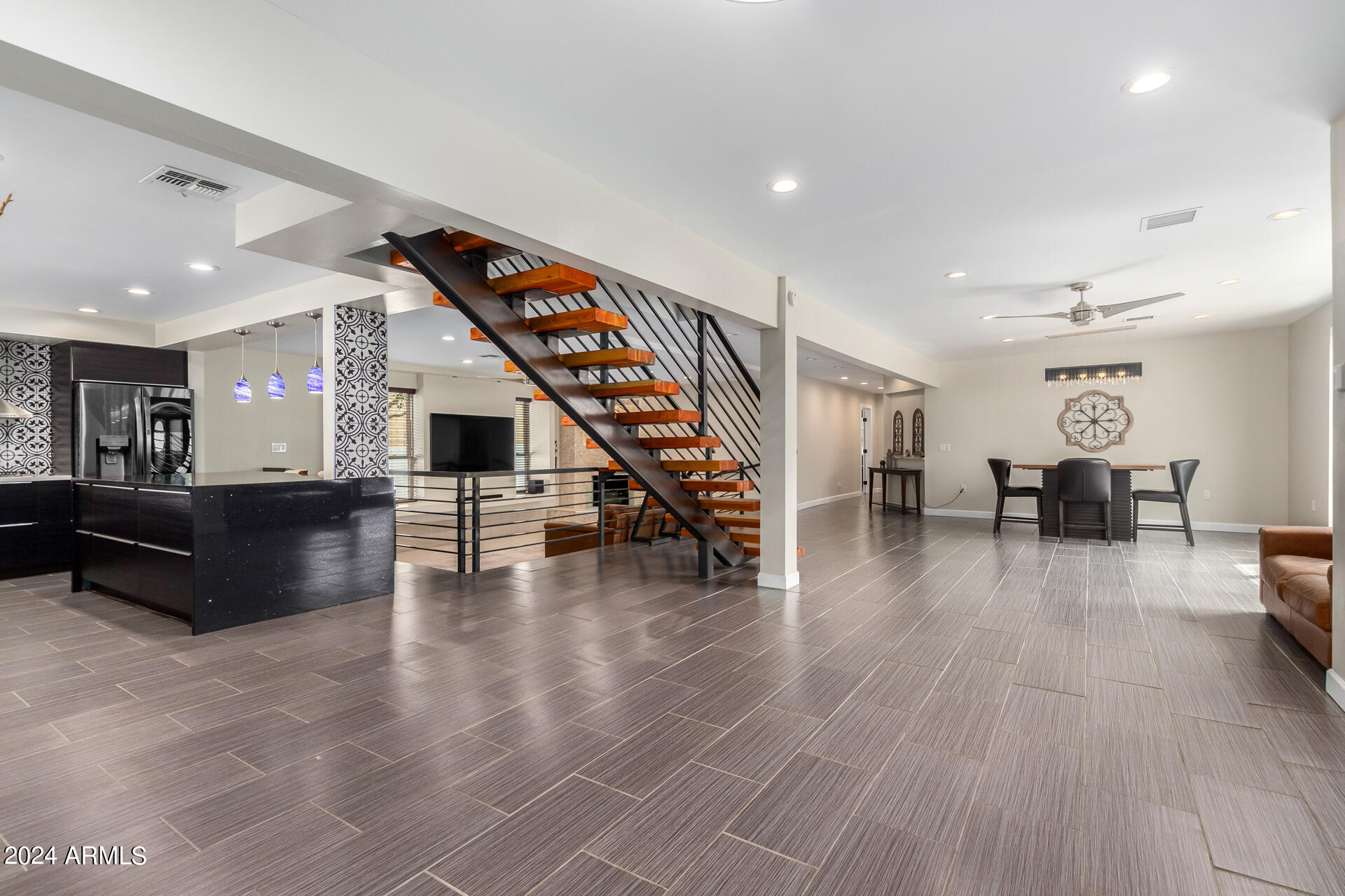 1064 E SANDPIPER Drive