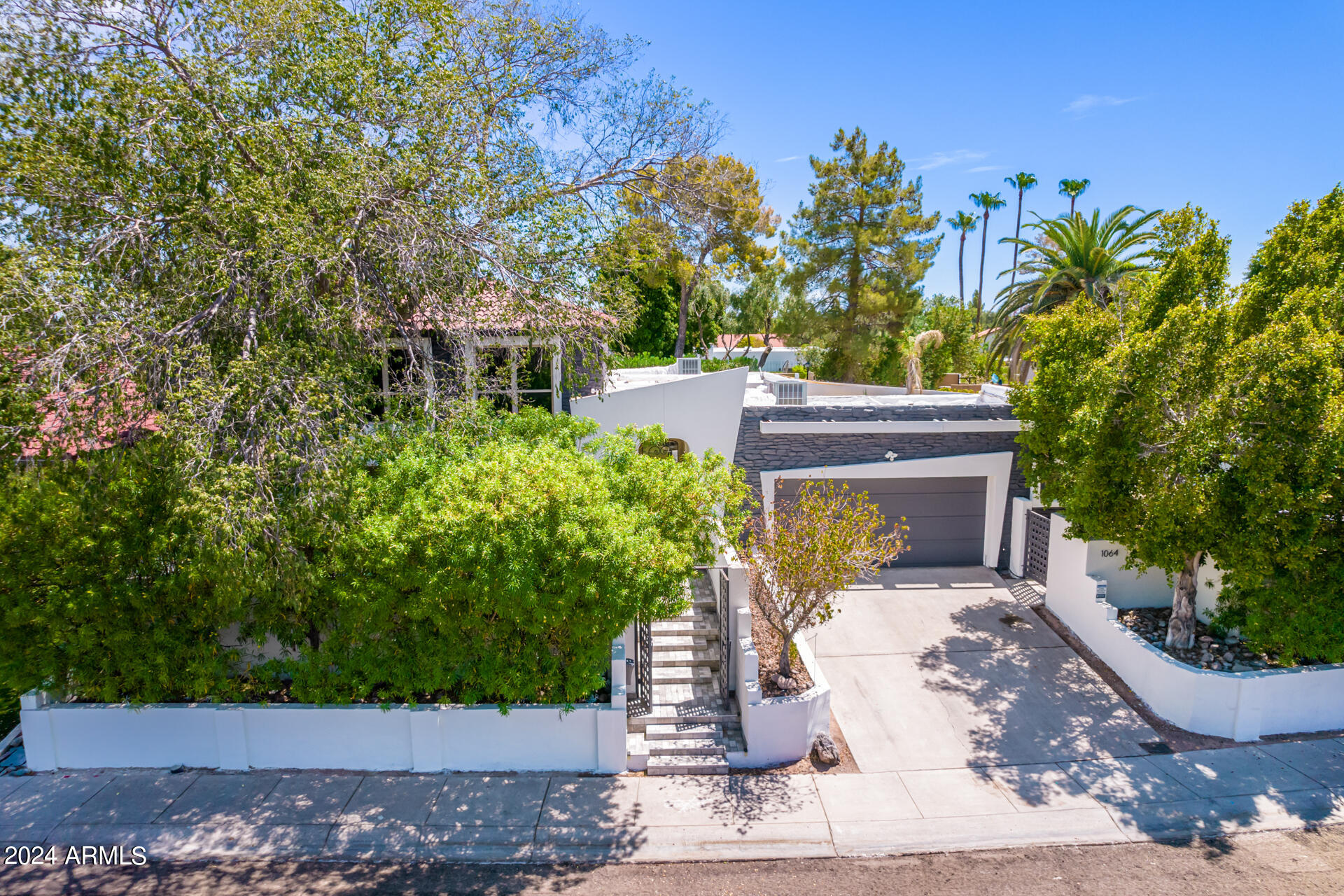 1064 E SANDPIPER Drive