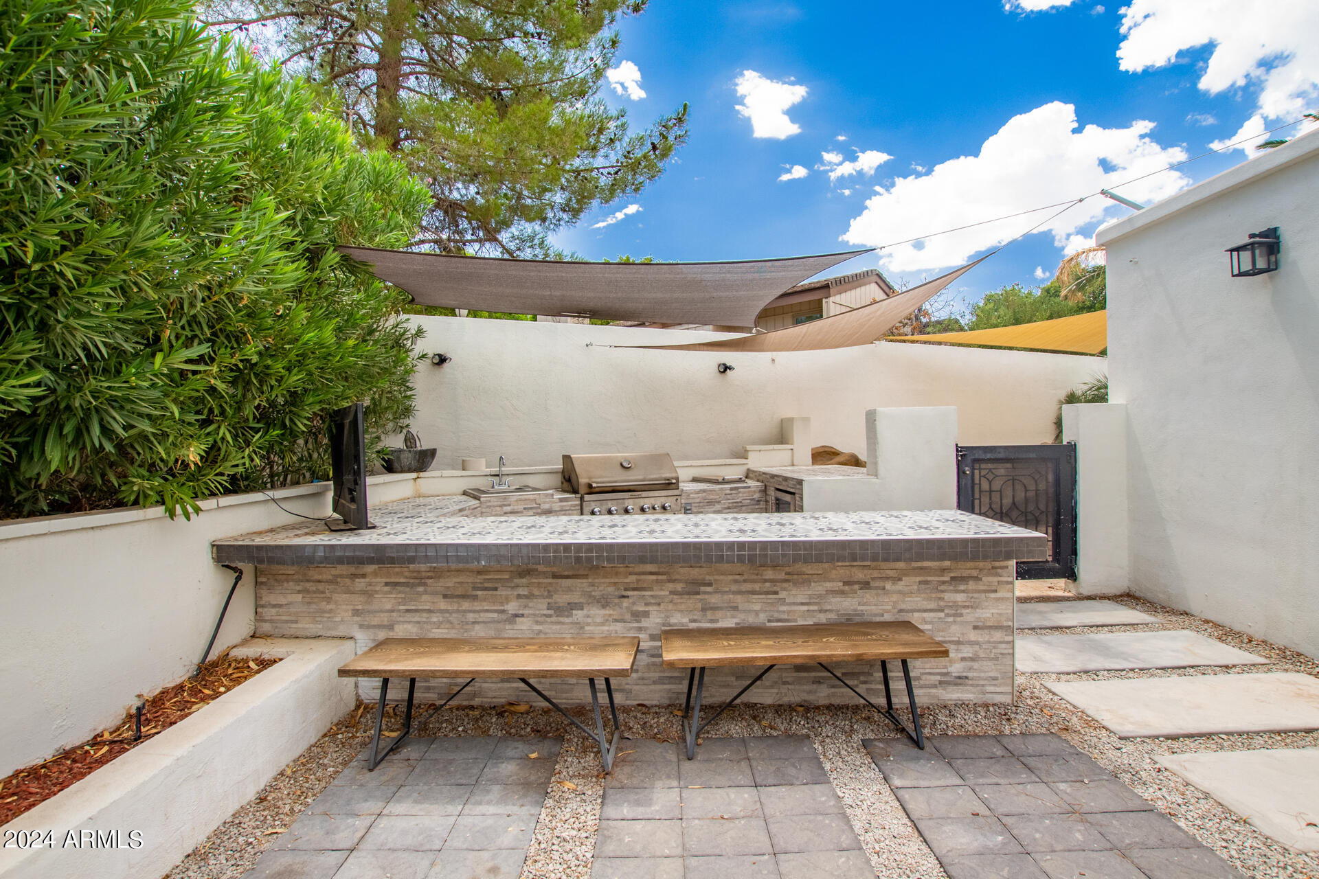 1064 E SANDPIPER Drive