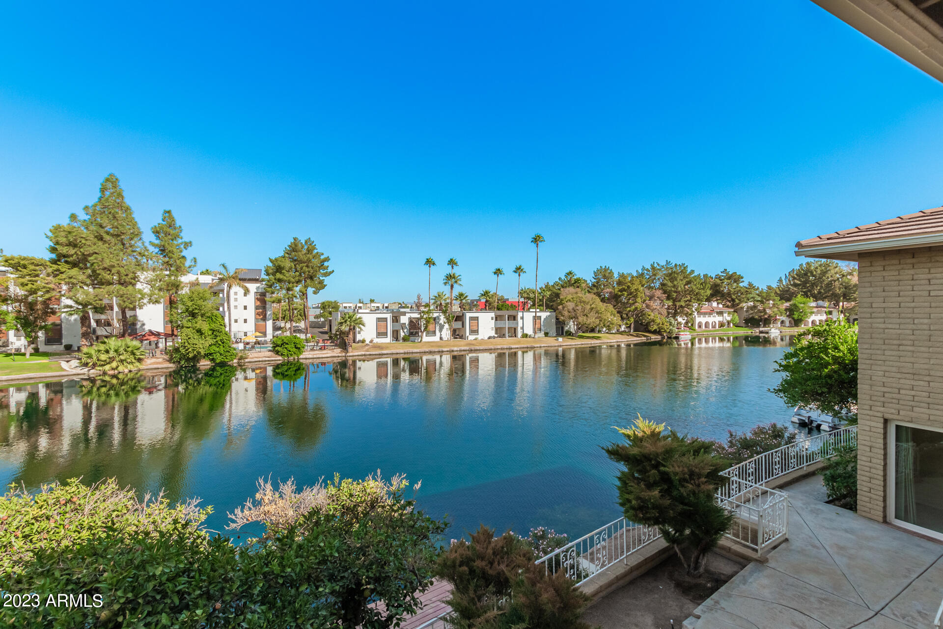 1017 E SANDPIPER Drive