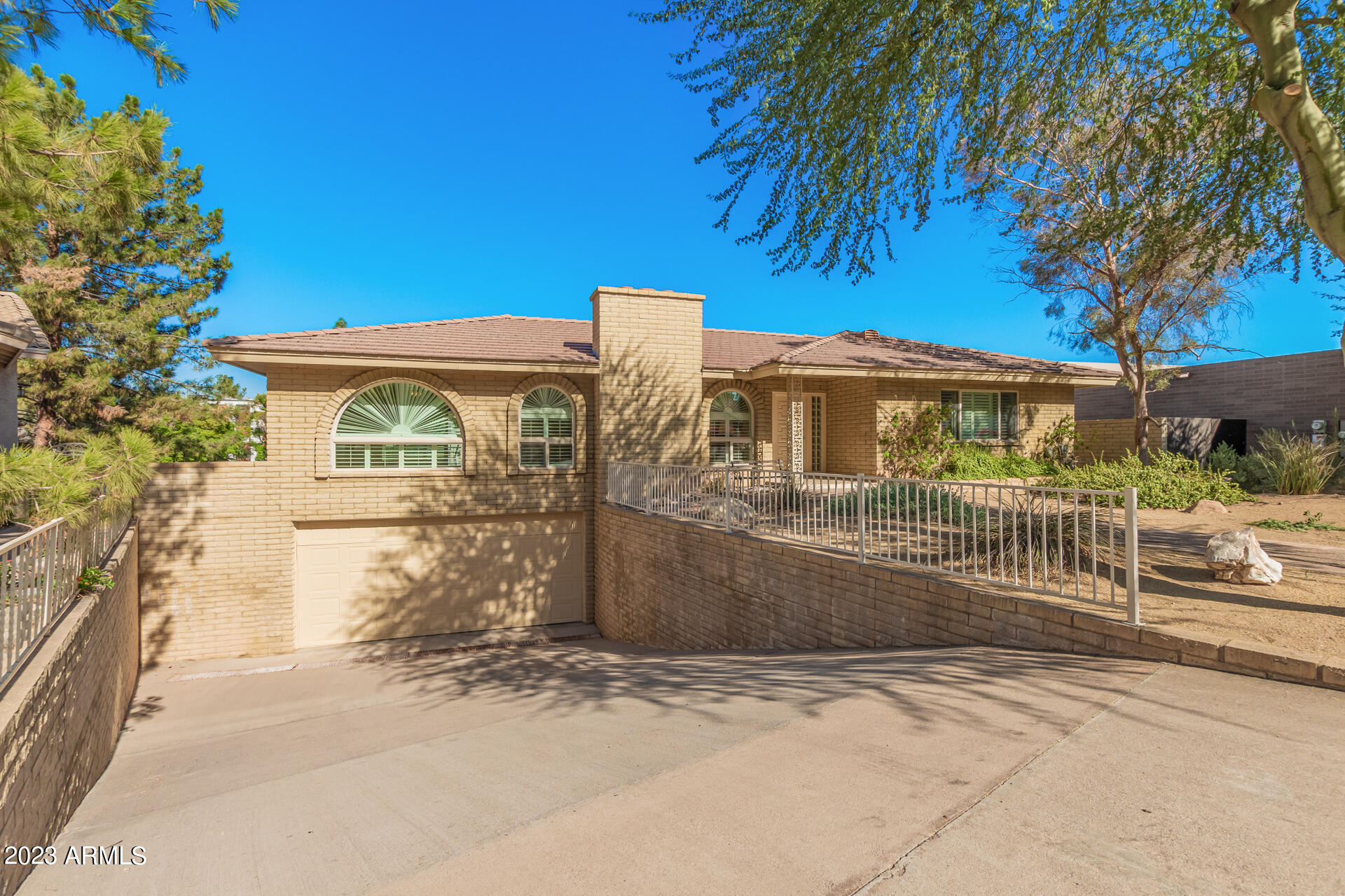 1017 E SANDPIPER Drive