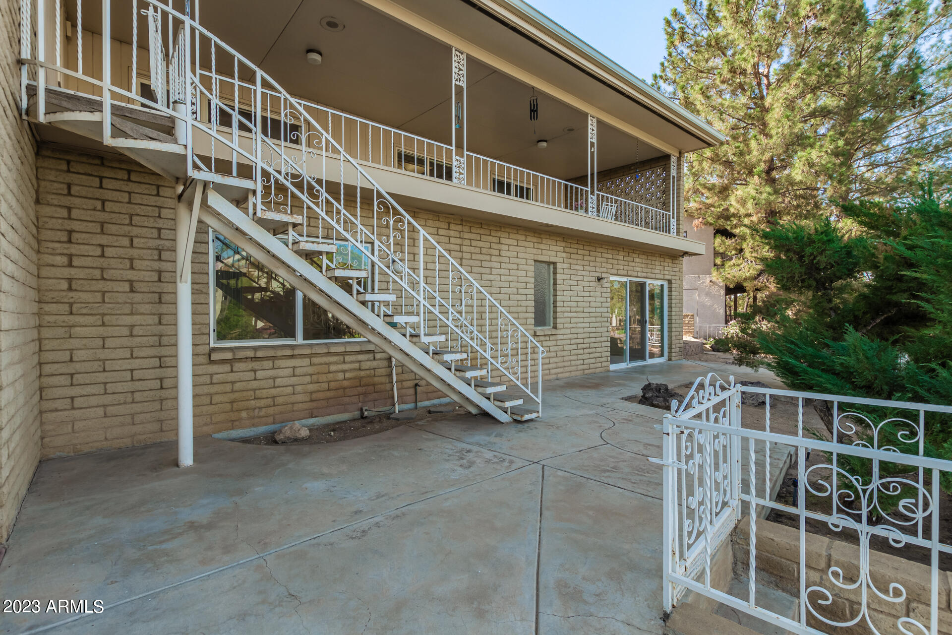 1017 E SANDPIPER Drive