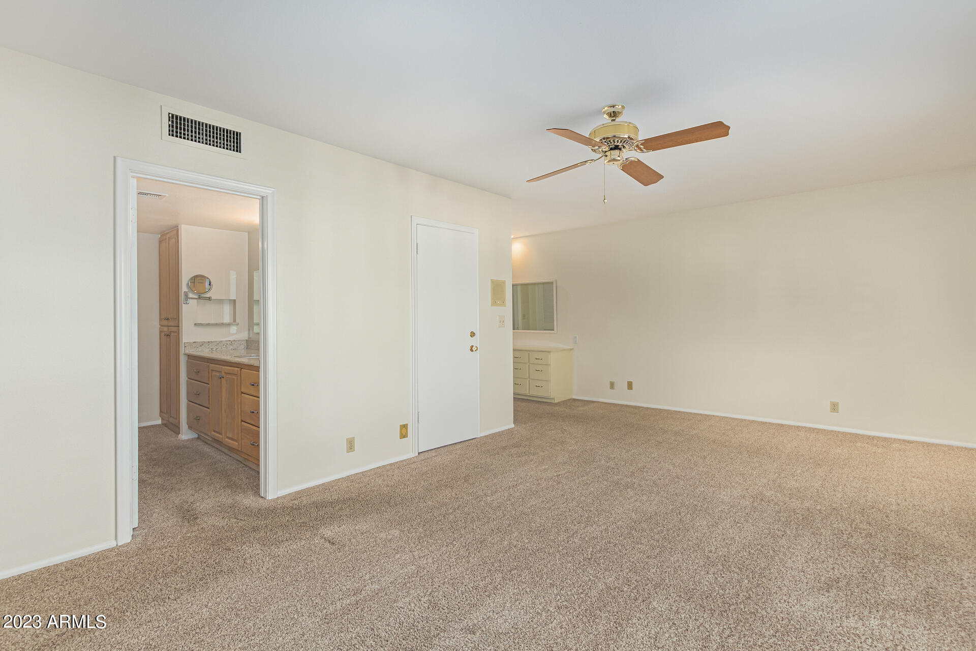 1017 E SANDPIPER Drive