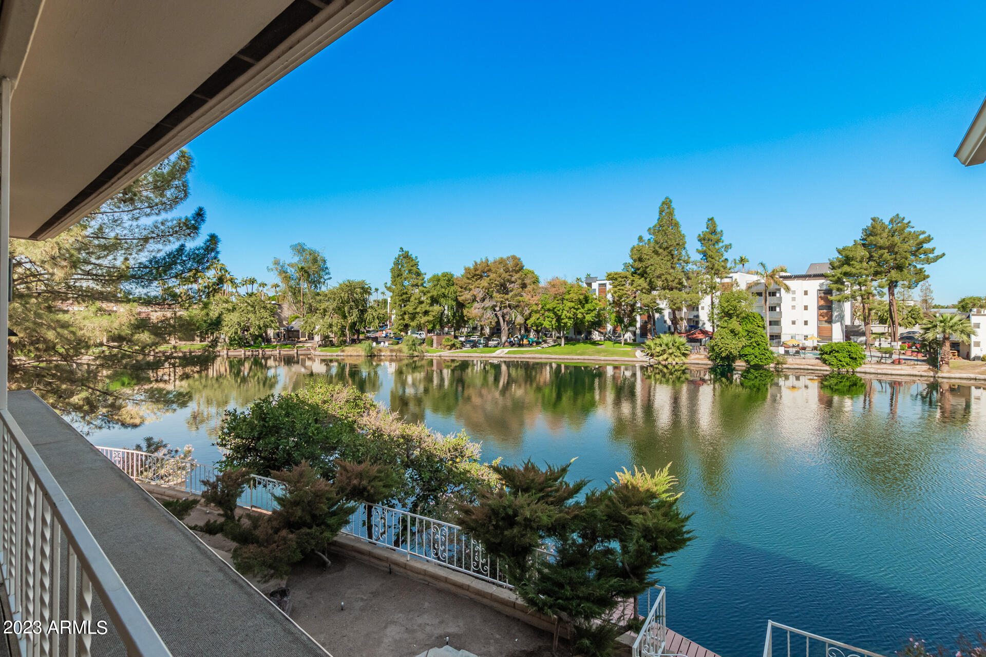 1017 E SANDPIPER Drive