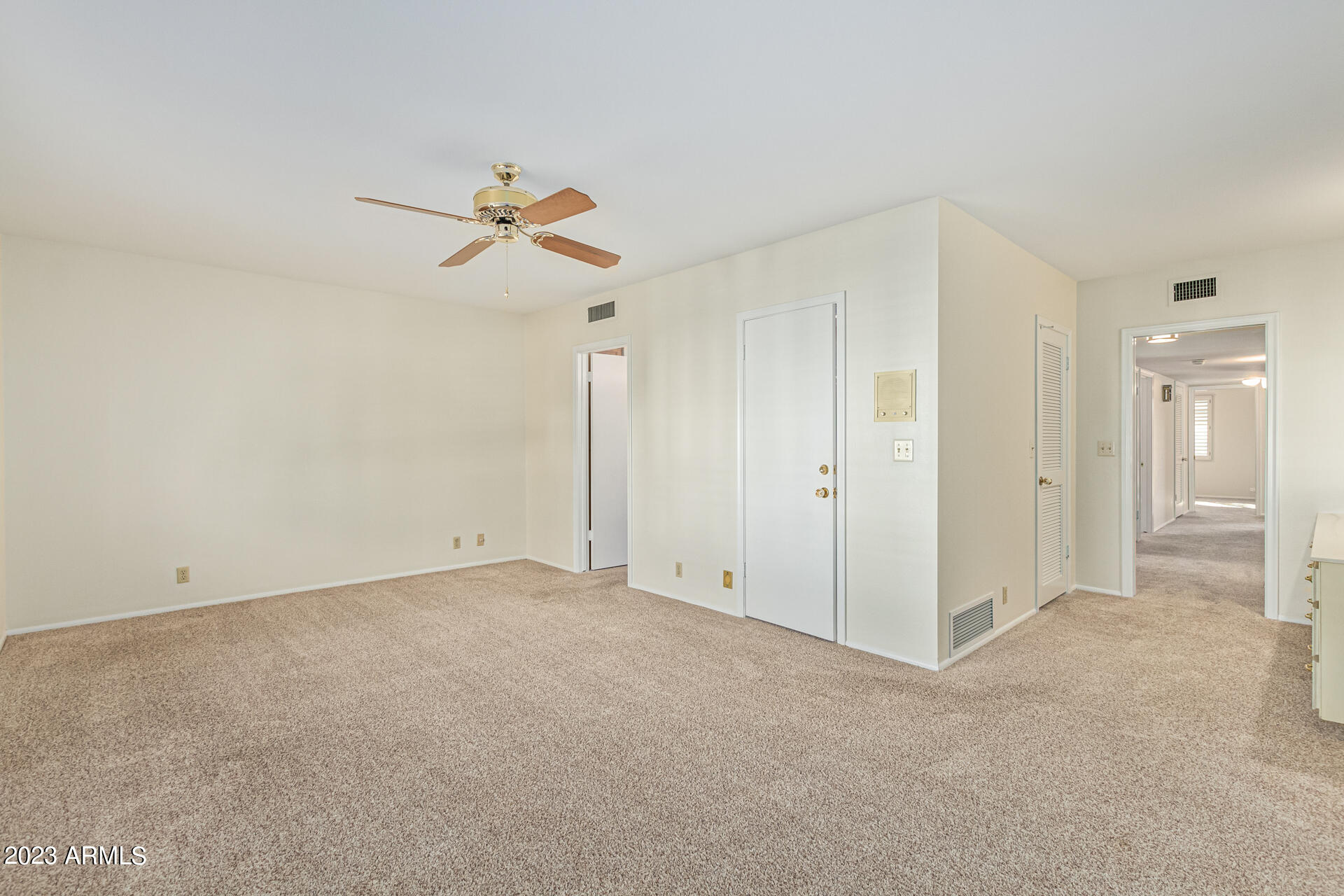 1017 E SANDPIPER Drive