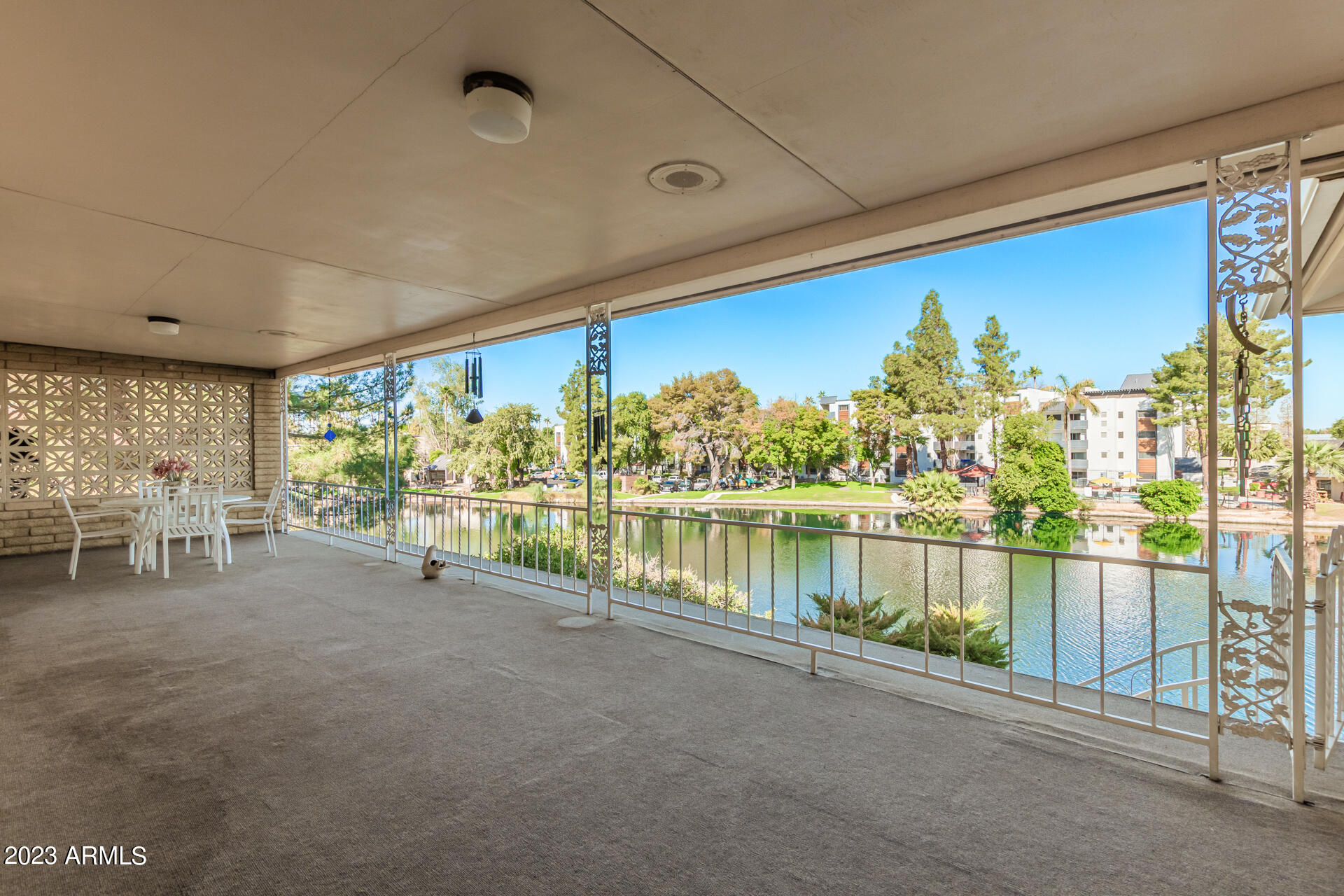1017 E SANDPIPER Drive