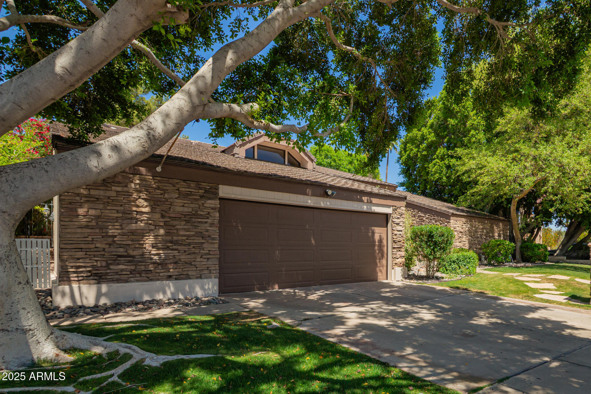 1070 E SANDPIPER Drive