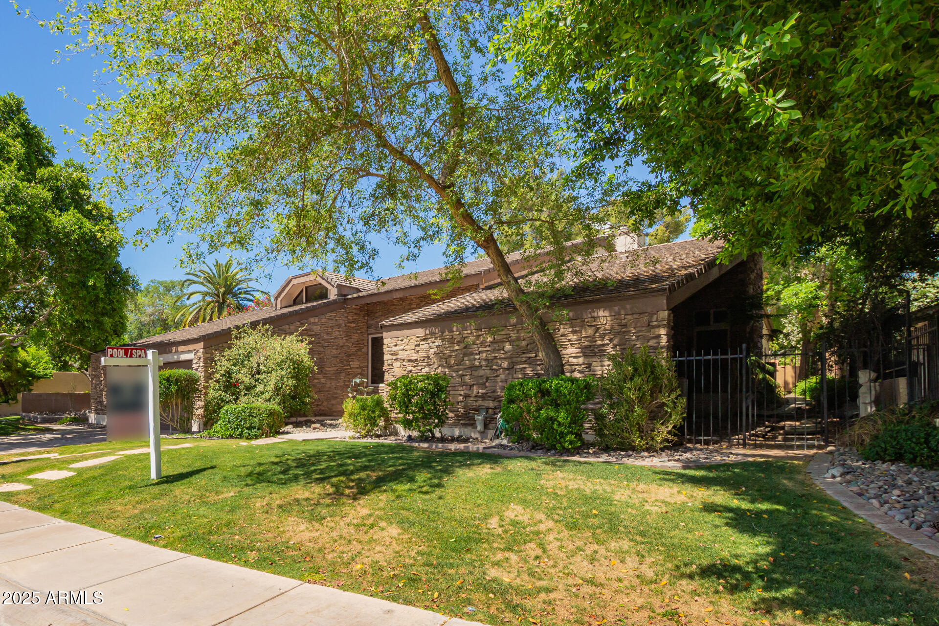 1070 E SANDPIPER Drive