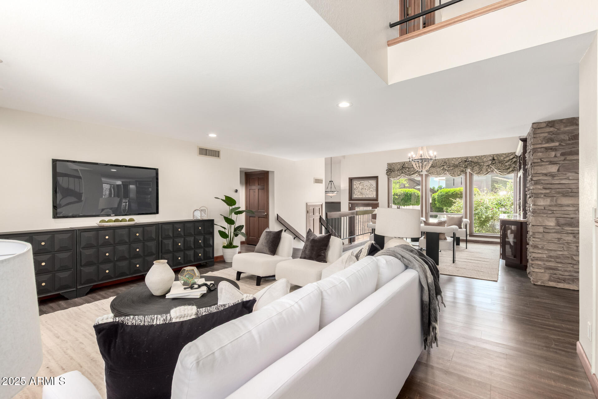 1070 E SANDPIPER Drive