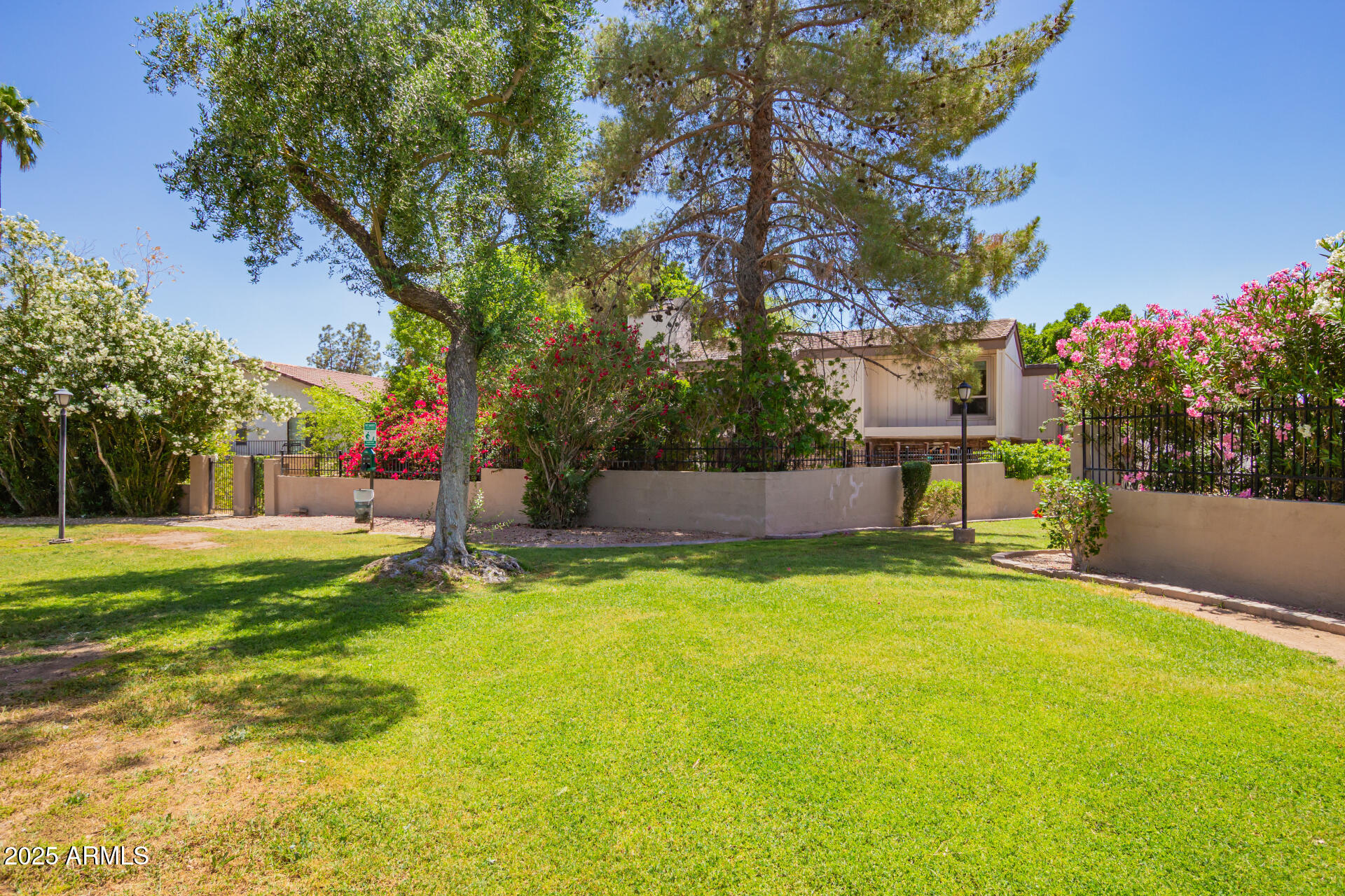 1070 E SANDPIPER Drive