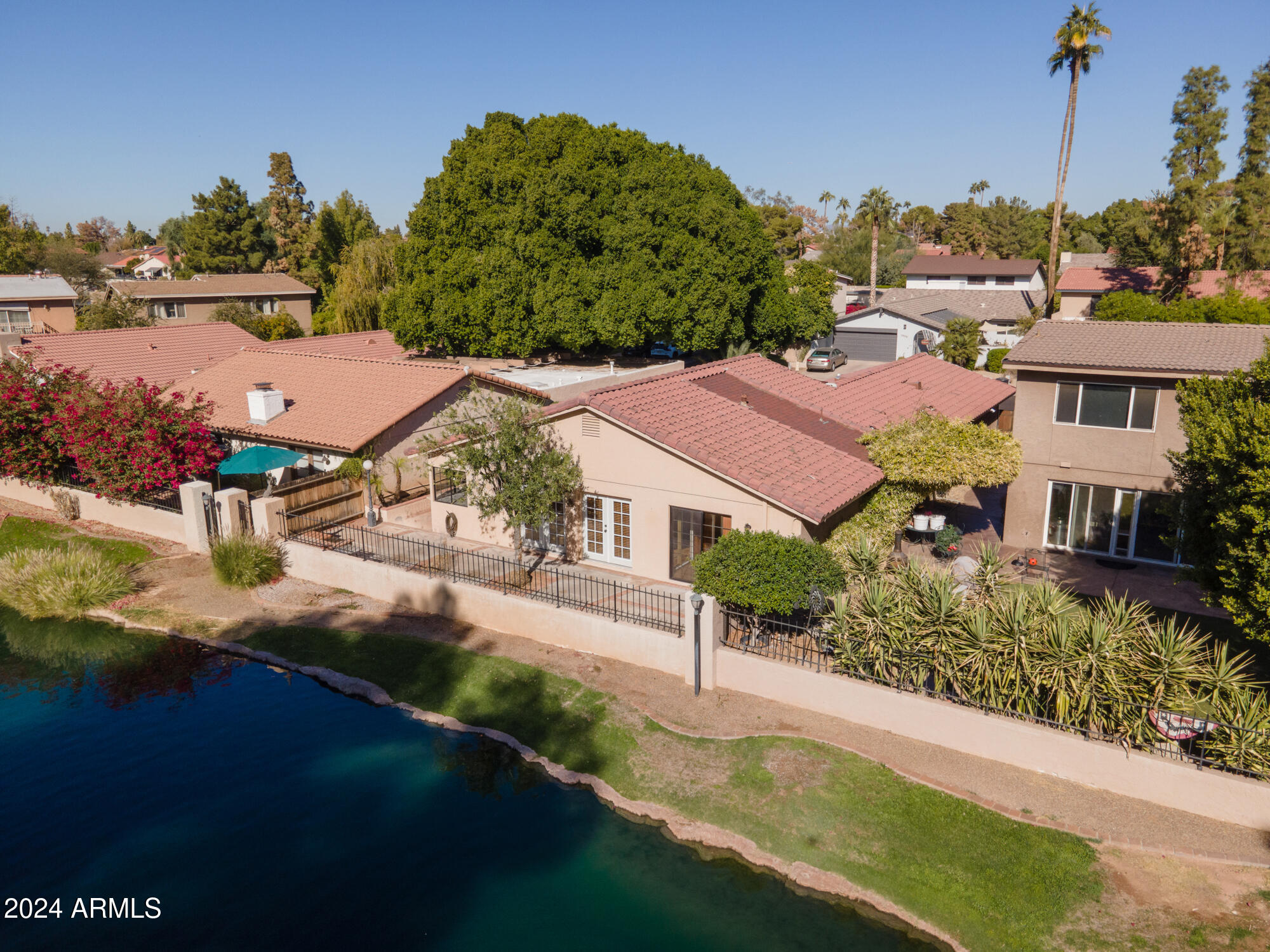 1523 E DRIFTWOOD Drive