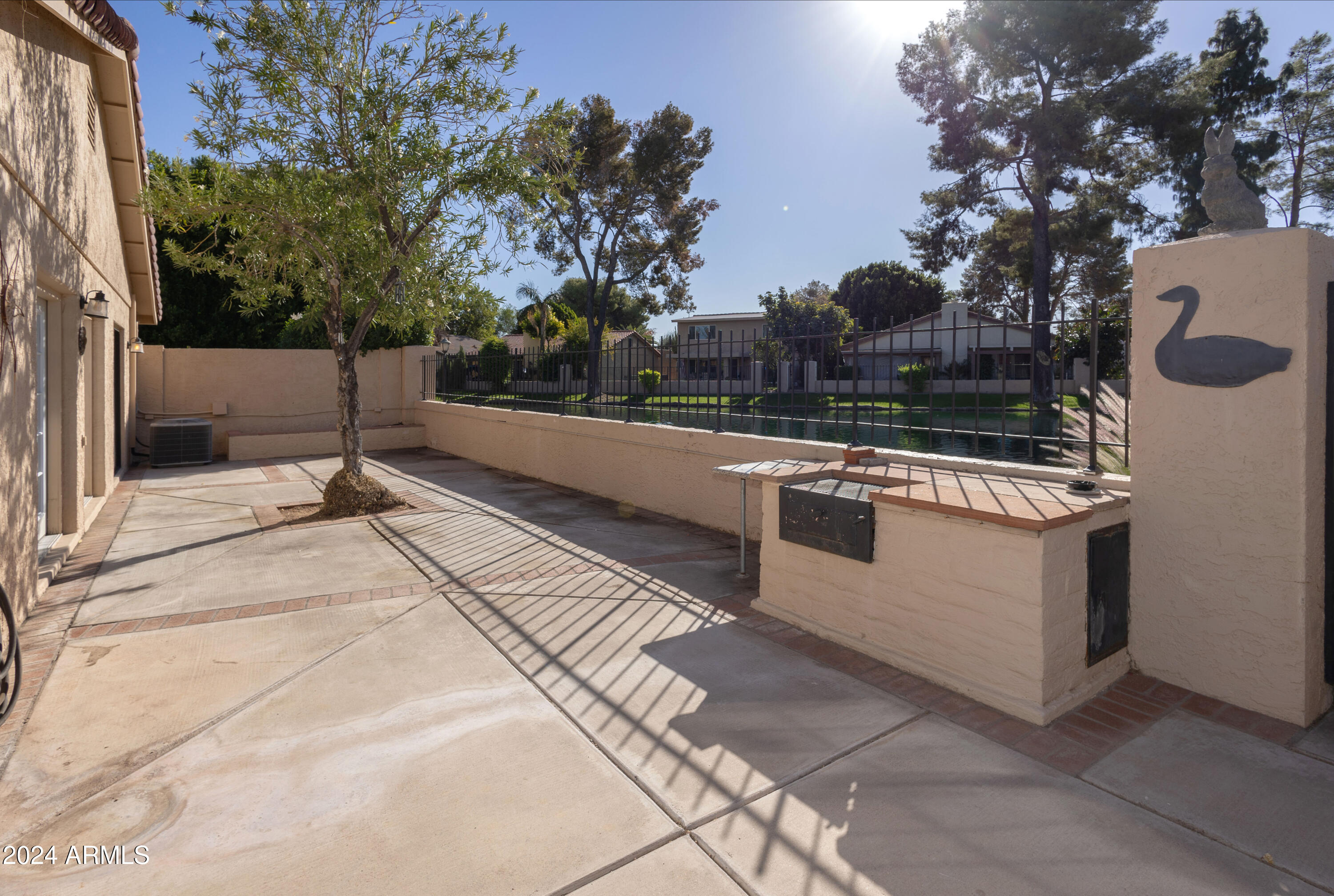 1523 E DRIFTWOOD Drive