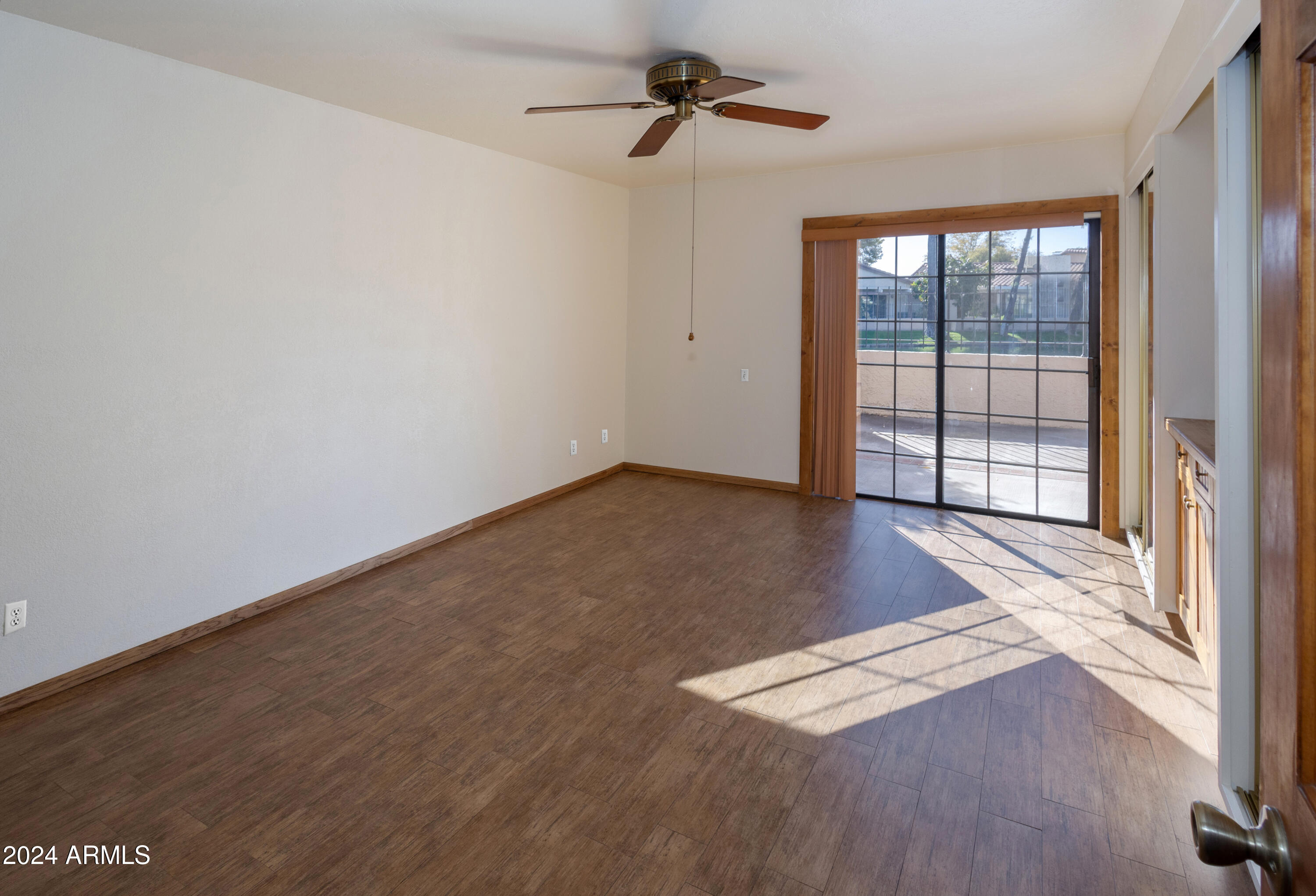 1523 E DRIFTWOOD Drive