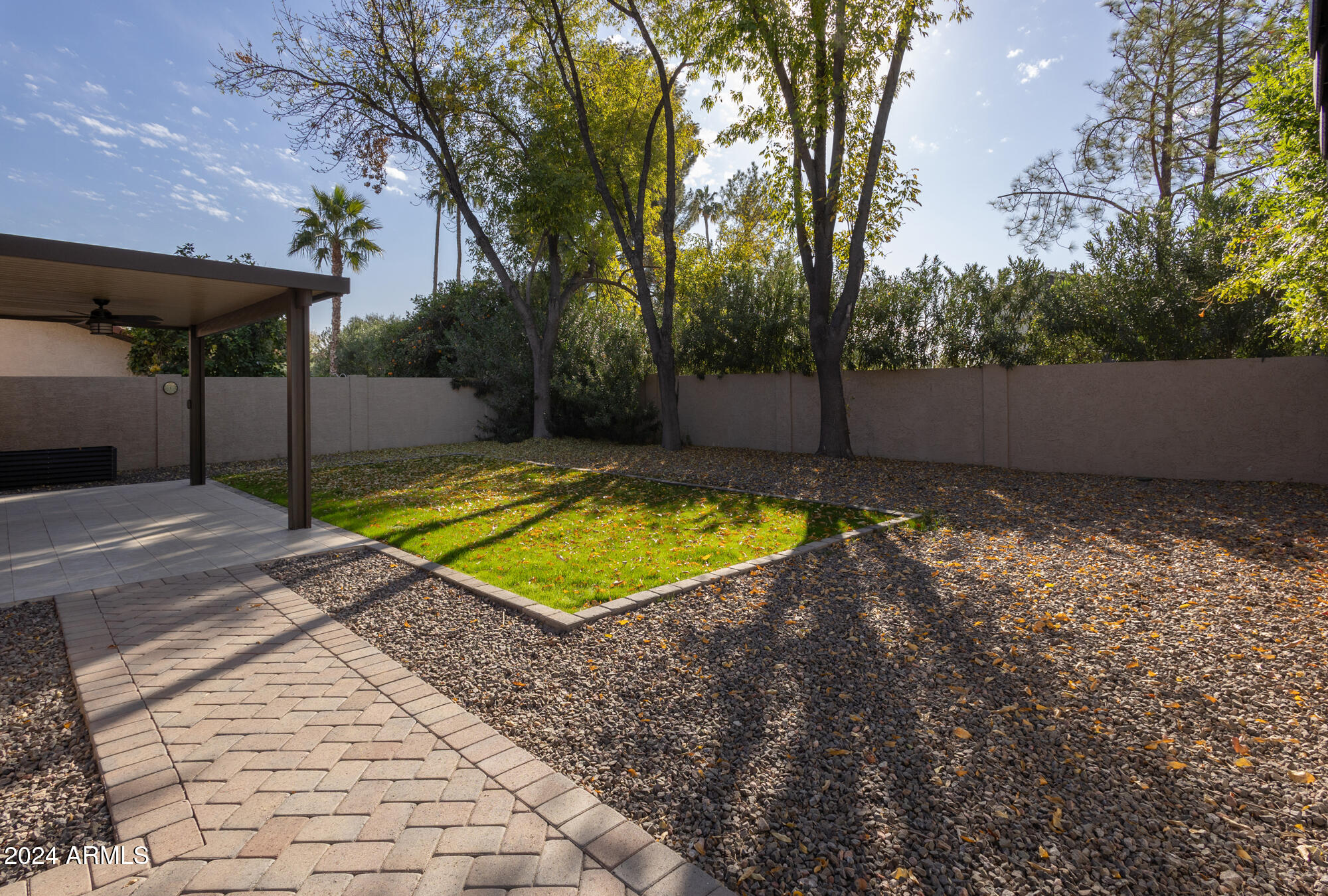 933 E DRIFTWOOD Drive