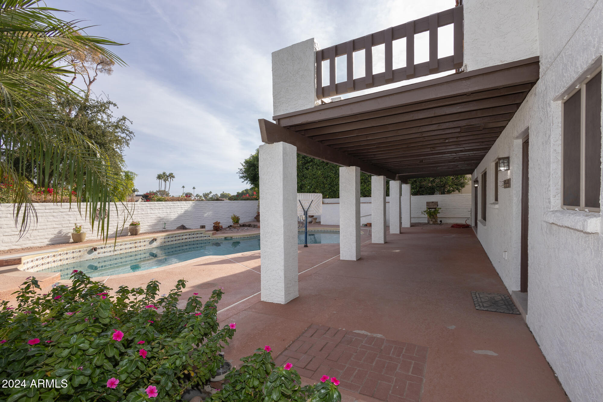 1302 E STEAMBOAT BEND Drive