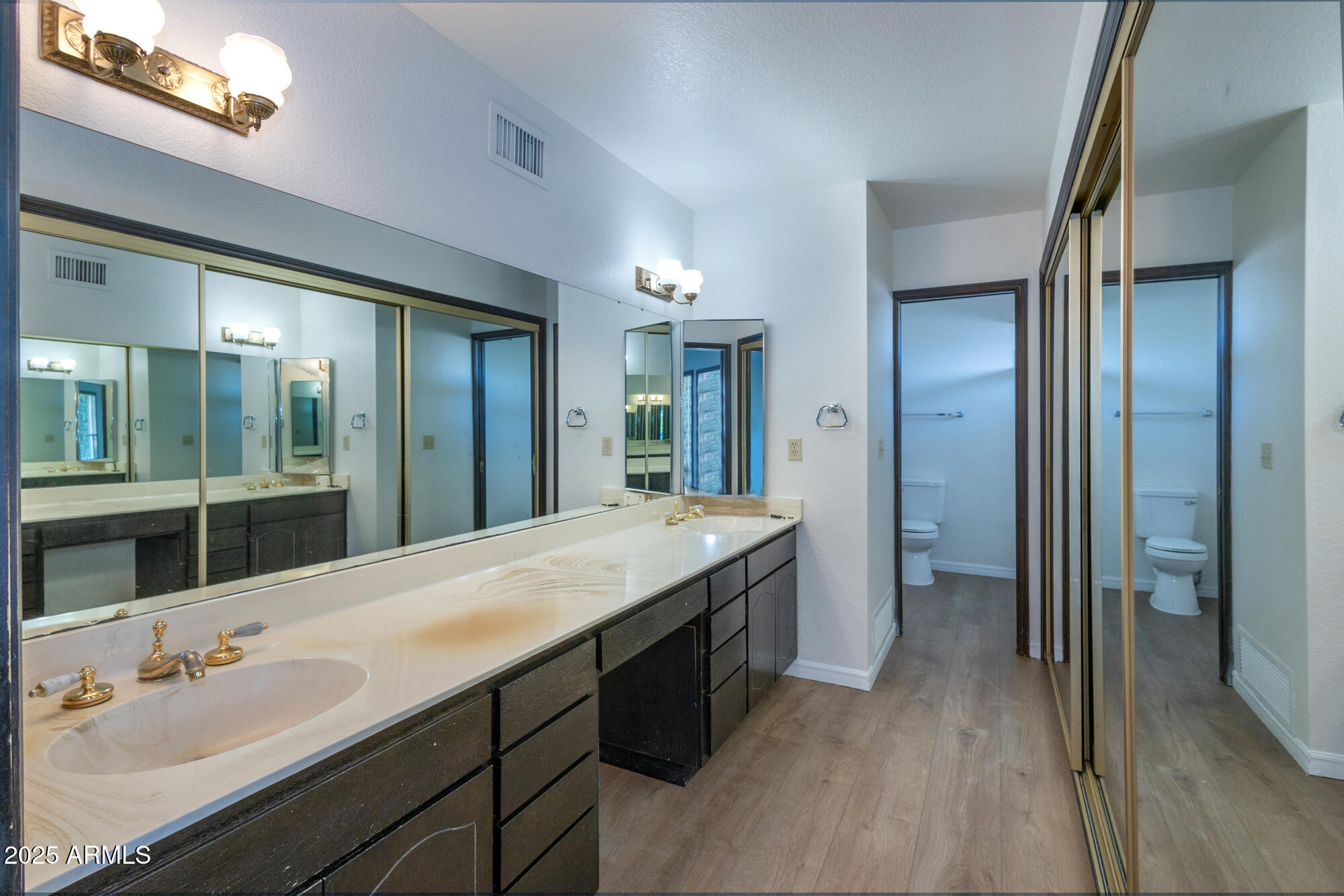 1302 E STEAMBOAT BEND Drive