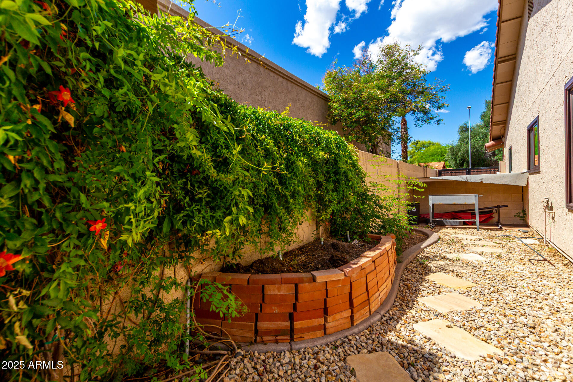 931 E EVENINGSTAR Lane