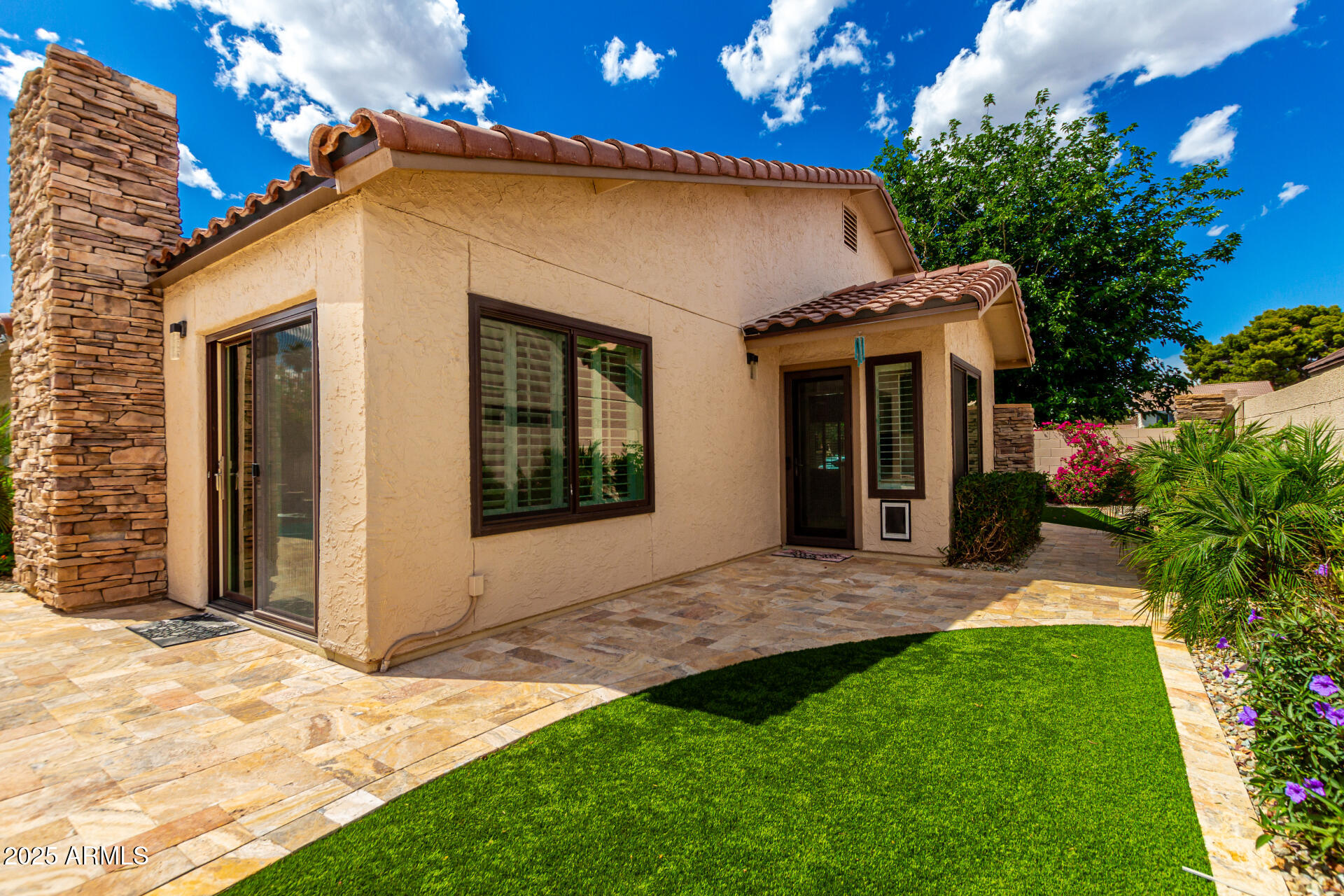 931 E EVENINGSTAR Lane