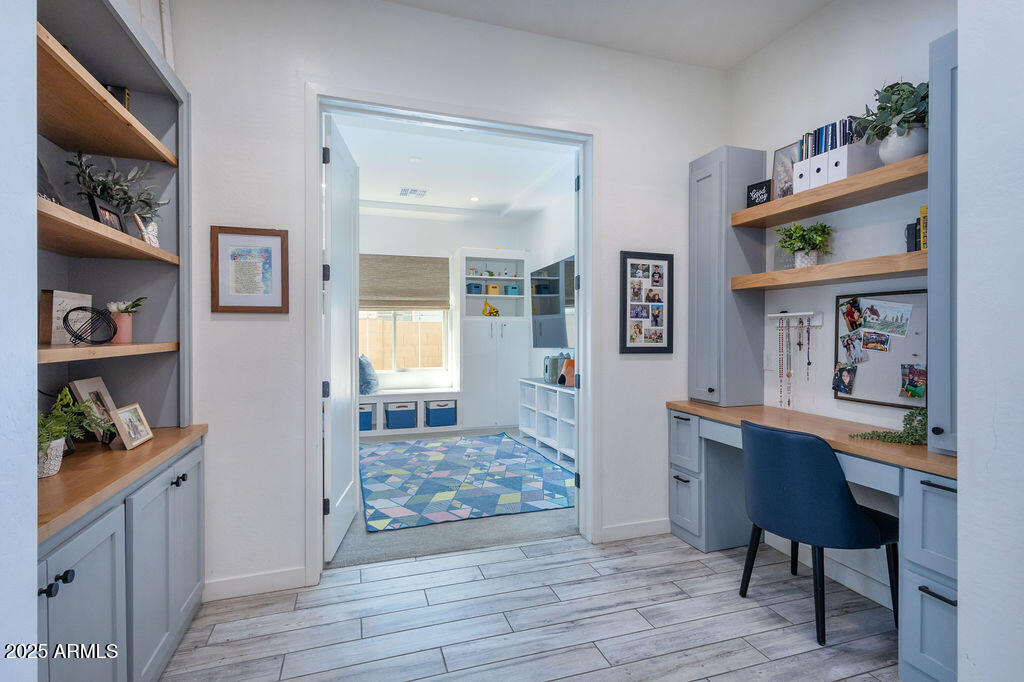 3429 E CONSTANCE Way
