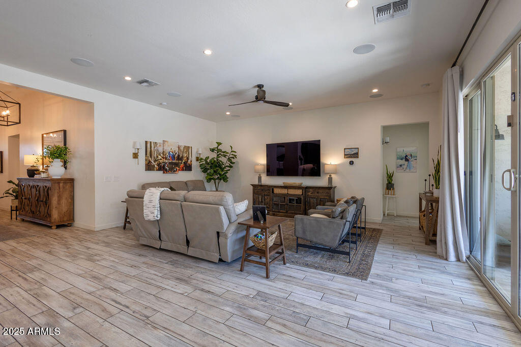 3429 E CONSTANCE Way