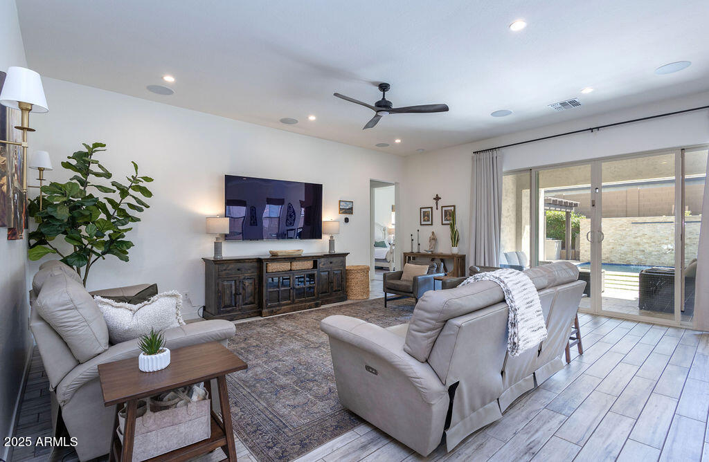 3429 E CONSTANCE Way