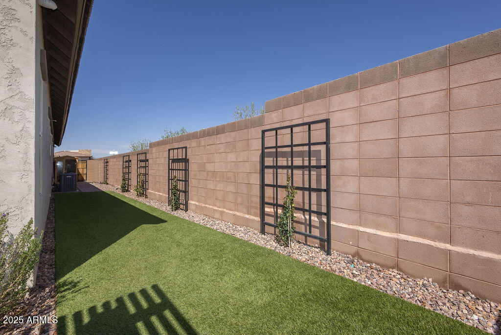 3429 E CONSTANCE Way
