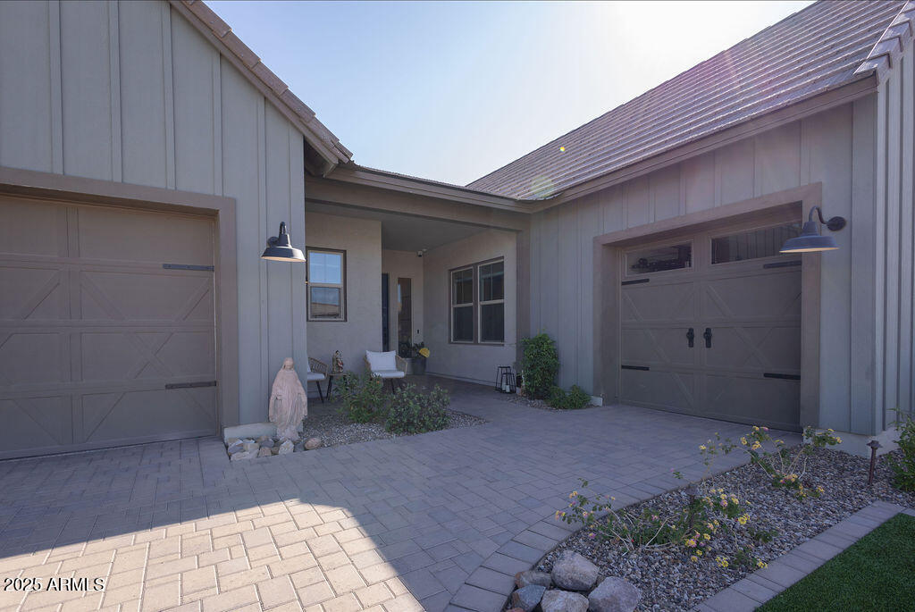 3429 E CONSTANCE Way