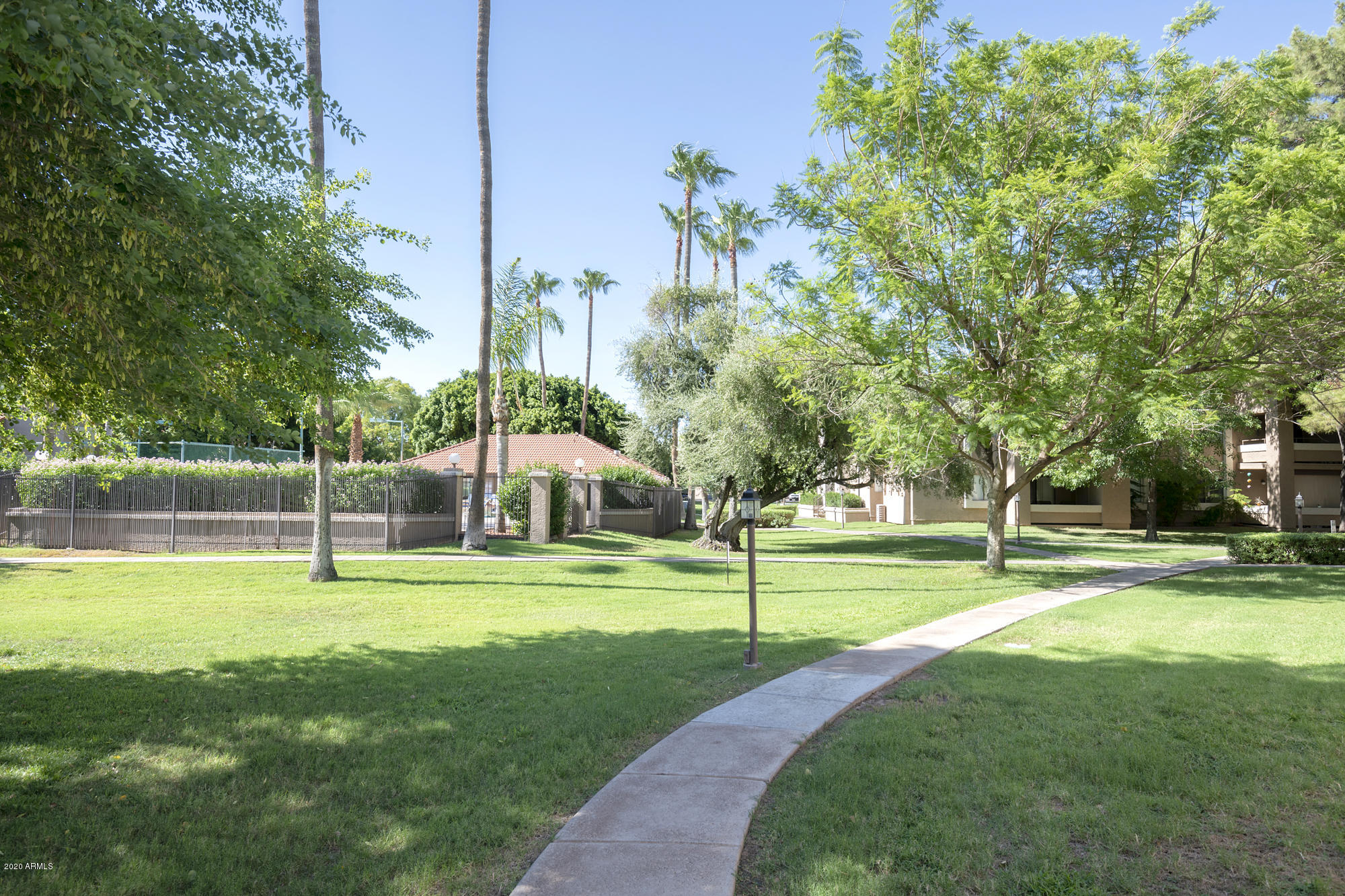 2146 W ISABELLA Avenue, 154