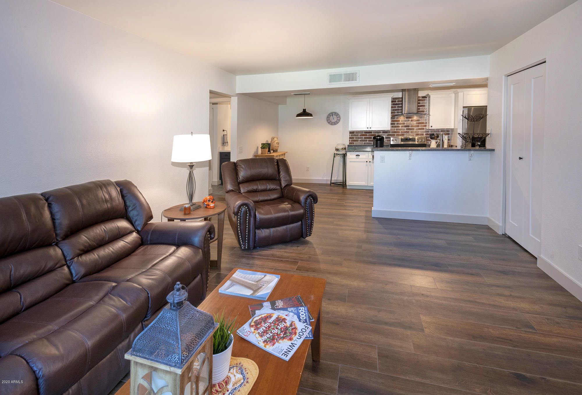 2146 W ISABELLA Avenue, 154