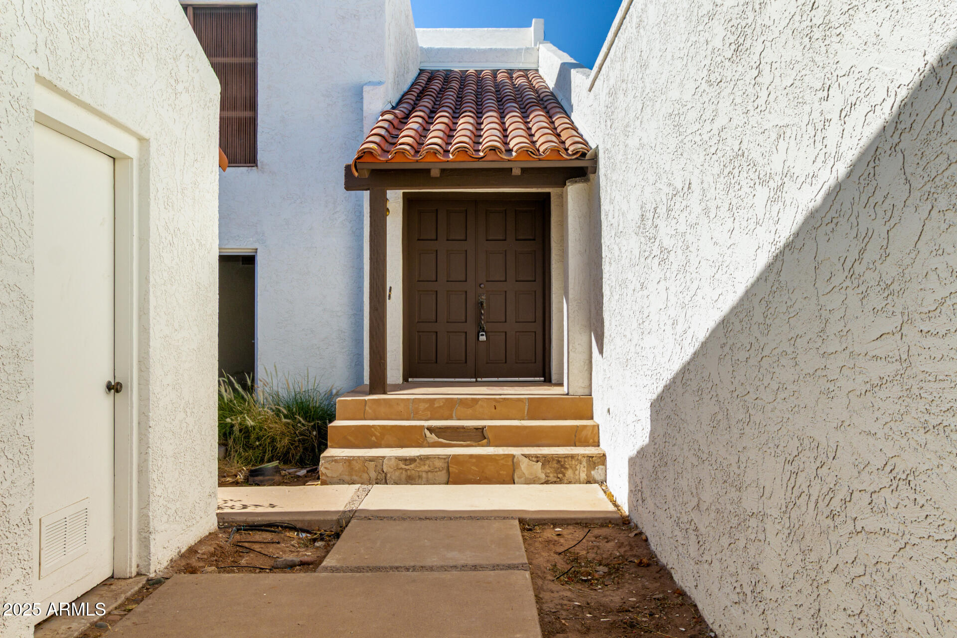 1134 E DRIFTWOOD Drive