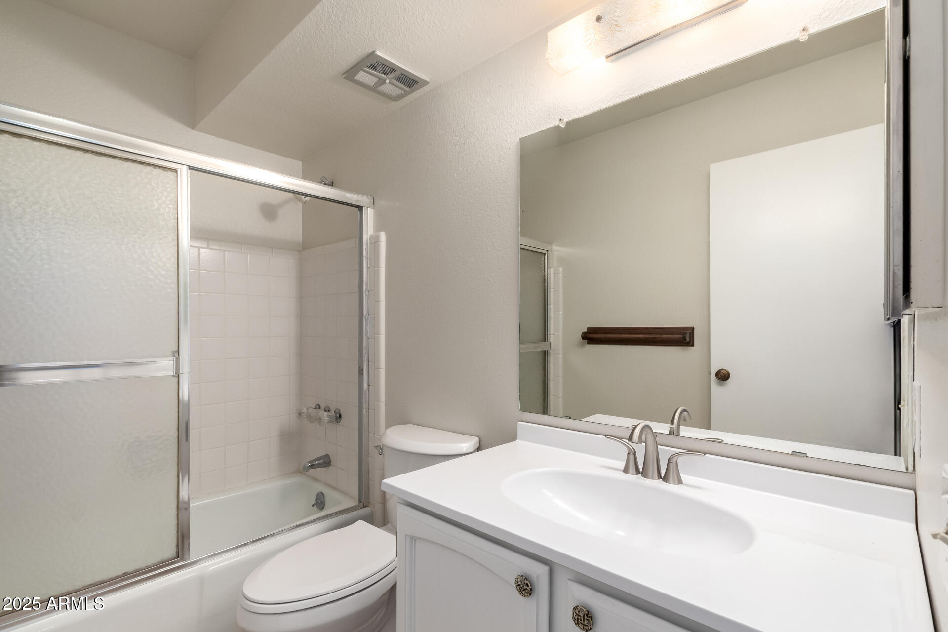 1134 E DRIFTWOOD Drive