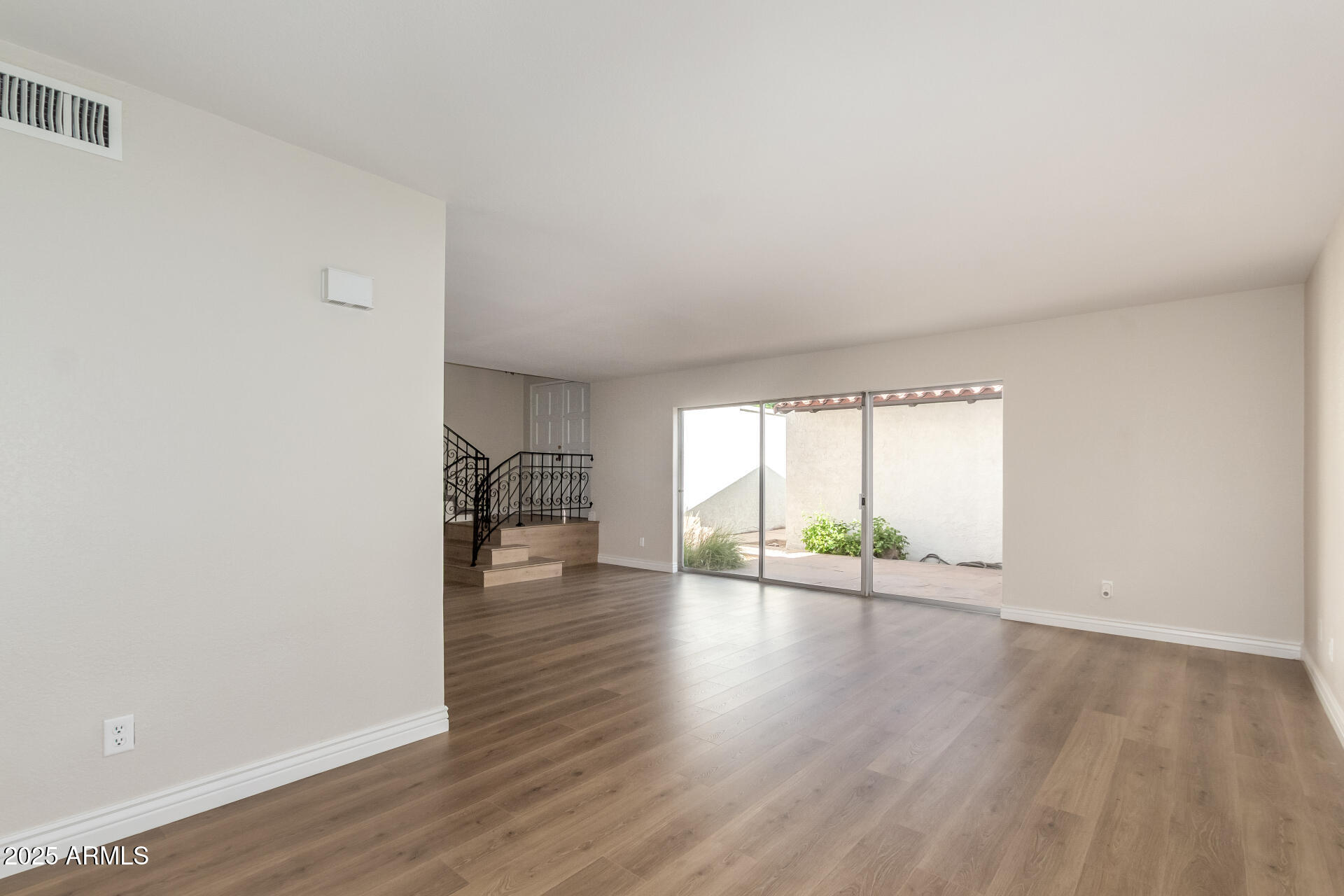 1134 E DRIFTWOOD Drive