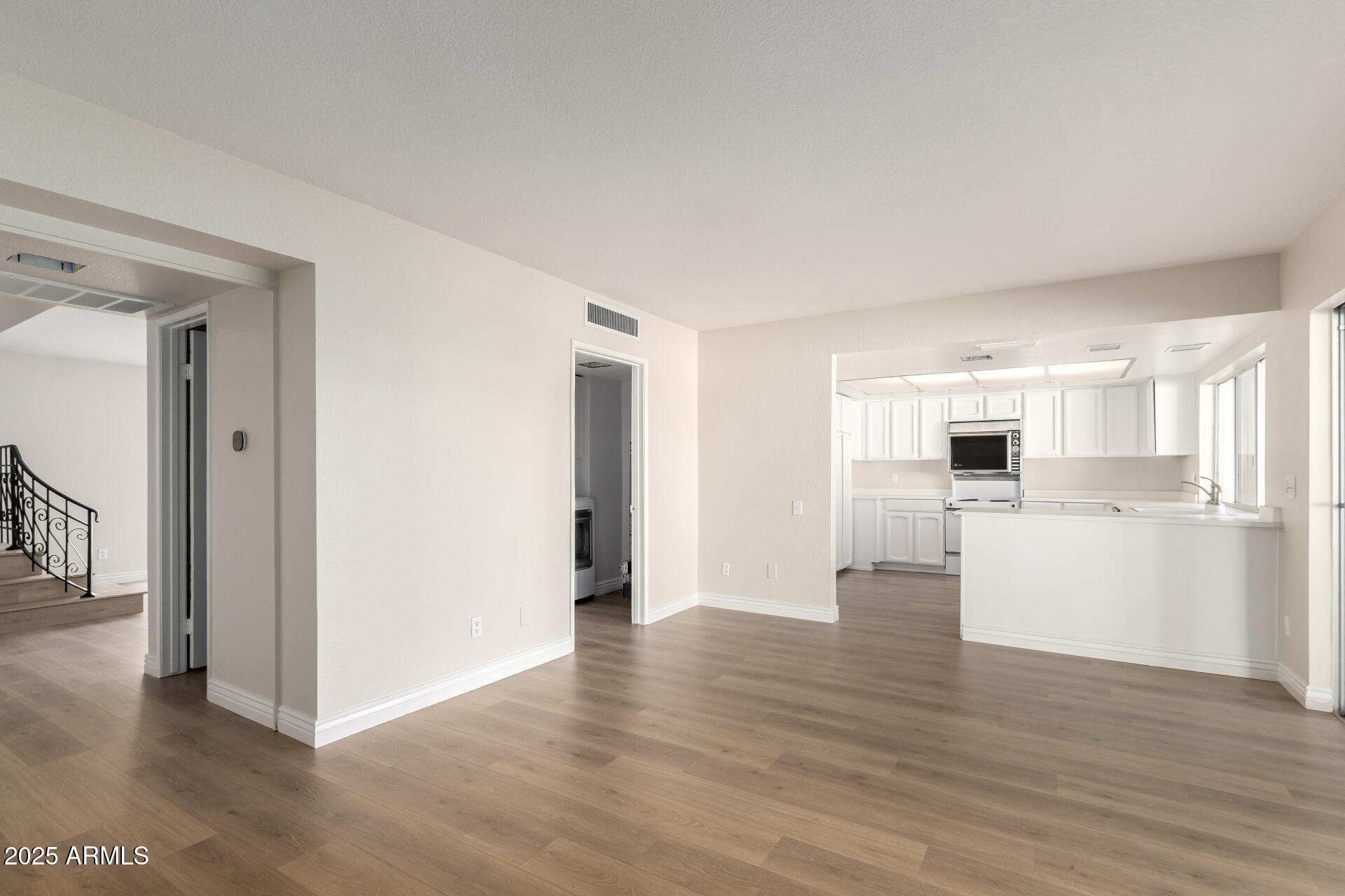 1134 E DRIFTWOOD Drive