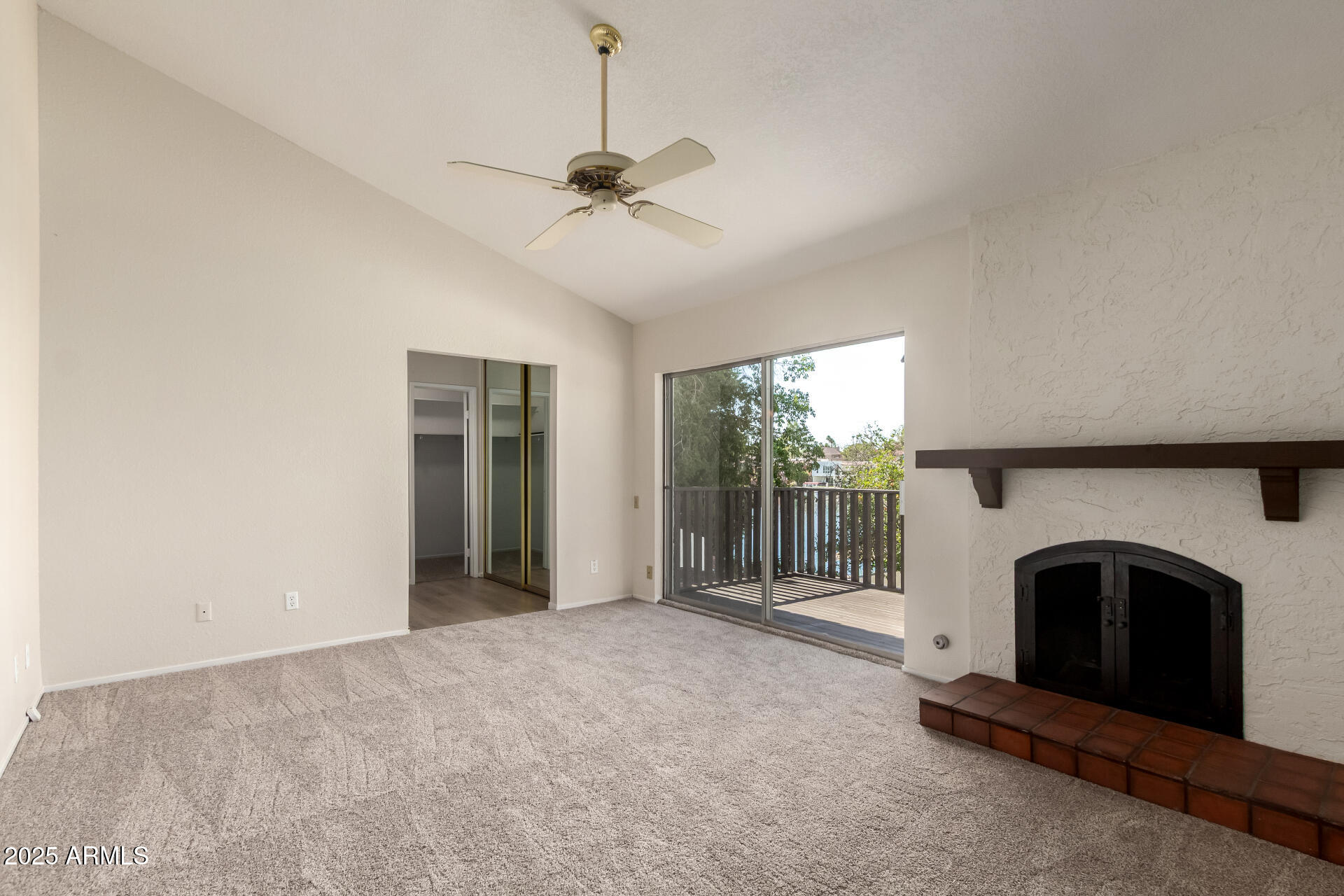 1134 E DRIFTWOOD Drive