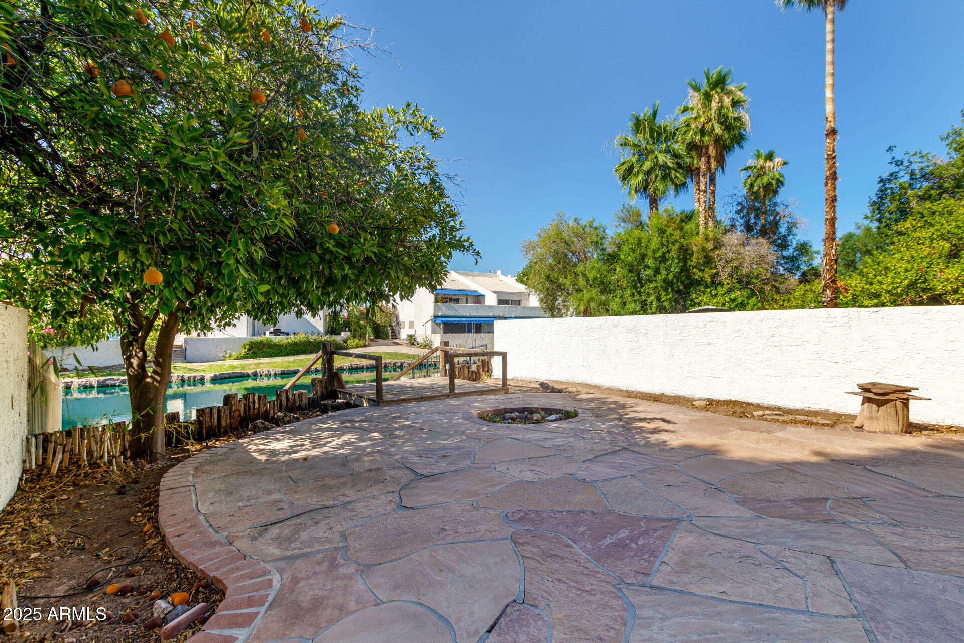 1134 E DRIFTWOOD Drive