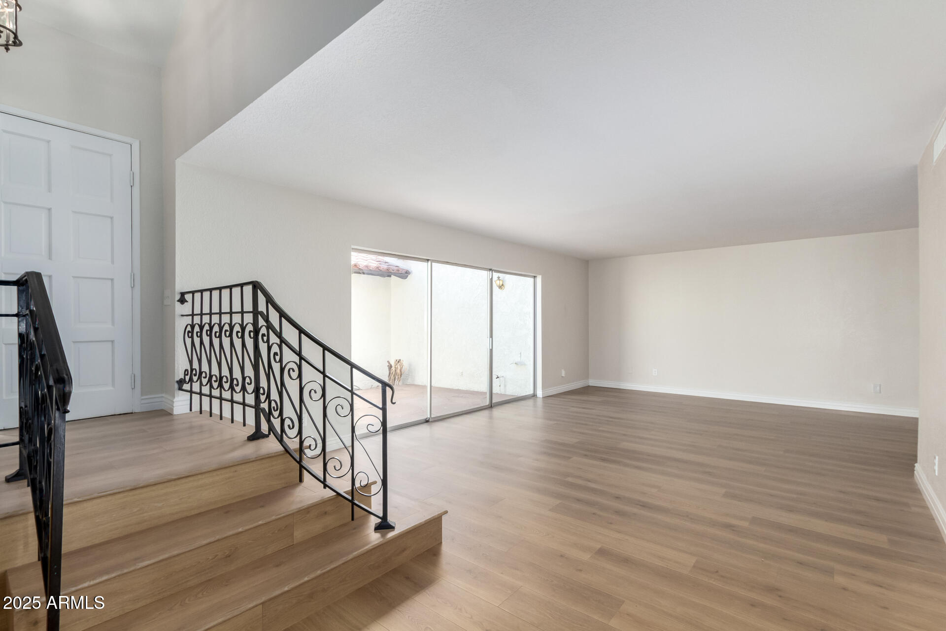 1134 E DRIFTWOOD Drive