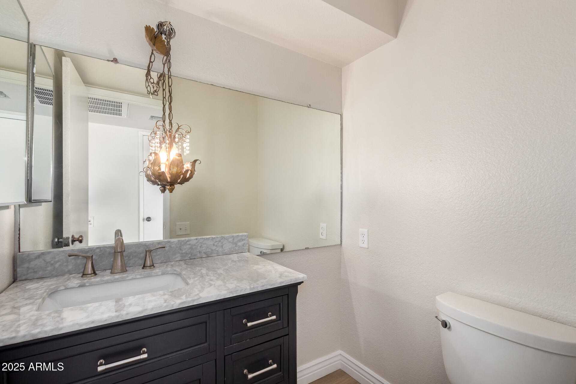 1134 E DRIFTWOOD Drive