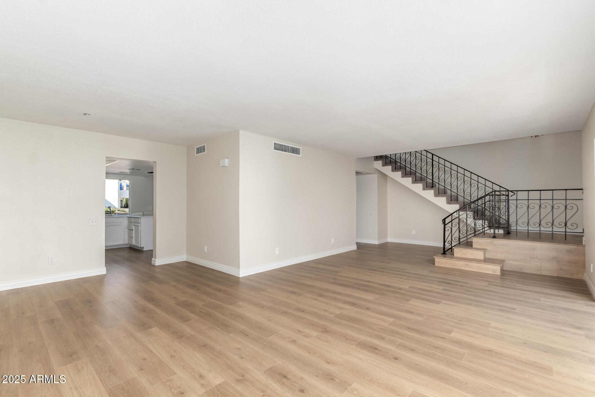 1134 E DRIFTWOOD Drive