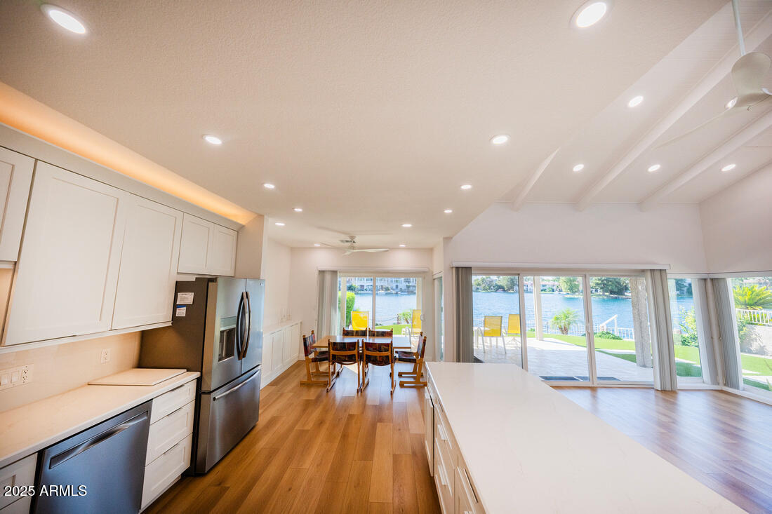 5430 S CLAMBAKE BAY Court