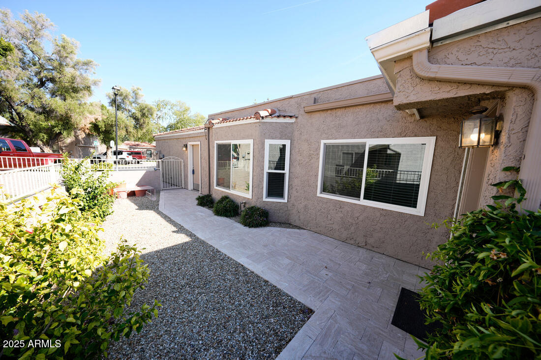 5430 S CLAMBAKE BAY Court